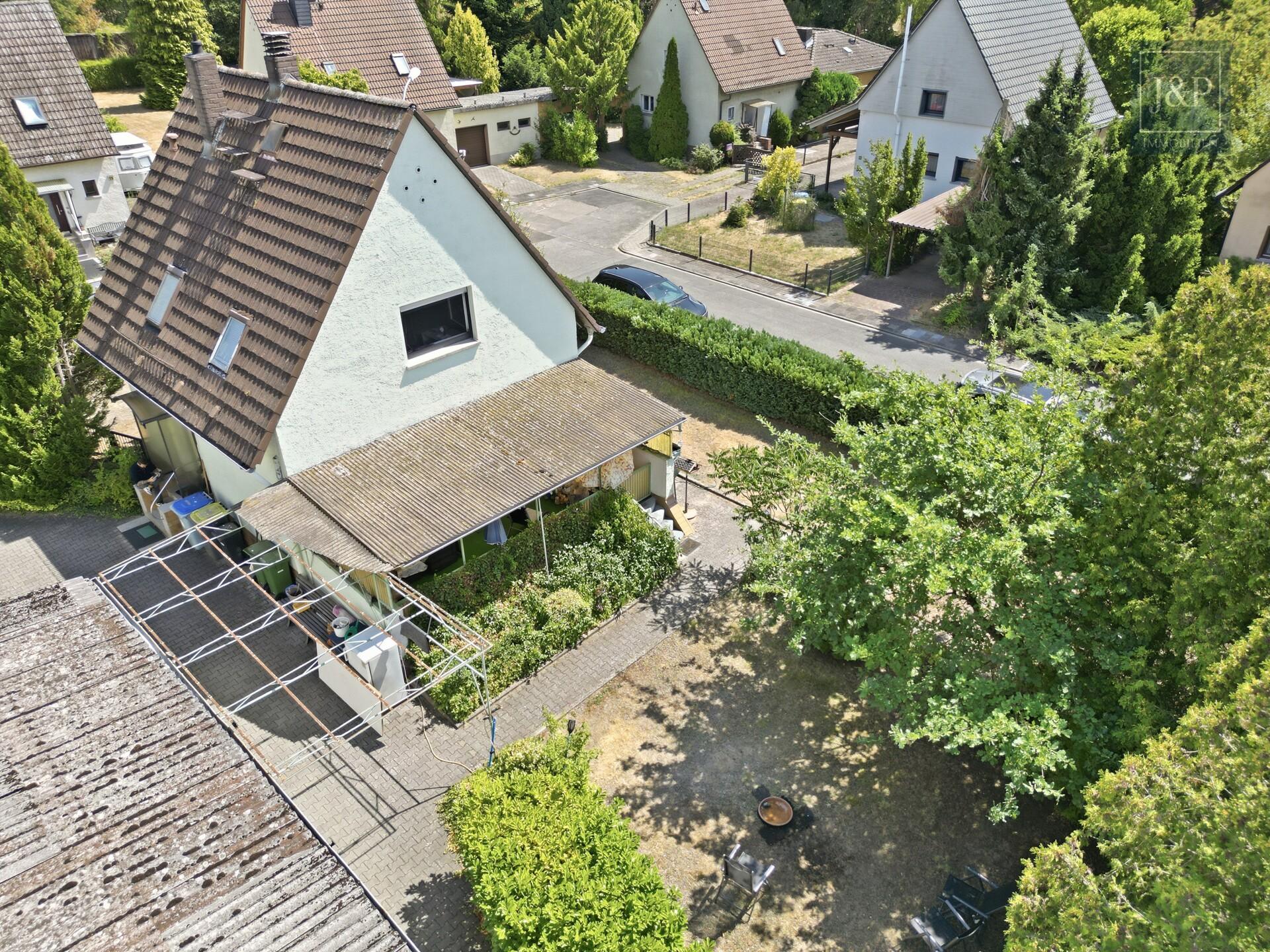 Großzügiges Baugrundstück mit Entwicklungspotenzial in Rodgau-Jügesheim - Terrasse