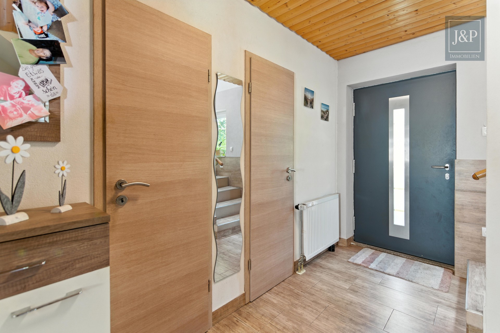 Wohnen in verkehrsberuhigter Randlage. Modern, gemütlich & individuell. - Eingangsbereich