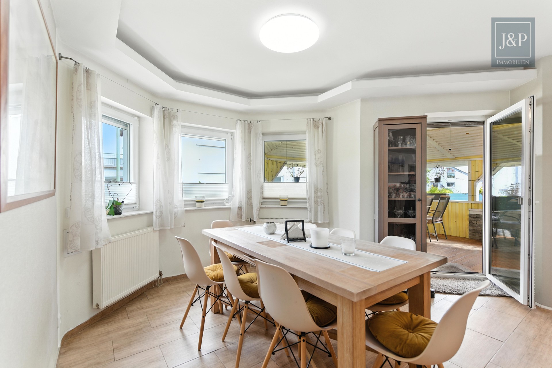 Wohnen in verkehrsberuhigter Randlage. Modern, gemütlich & individuell. - Essbereich