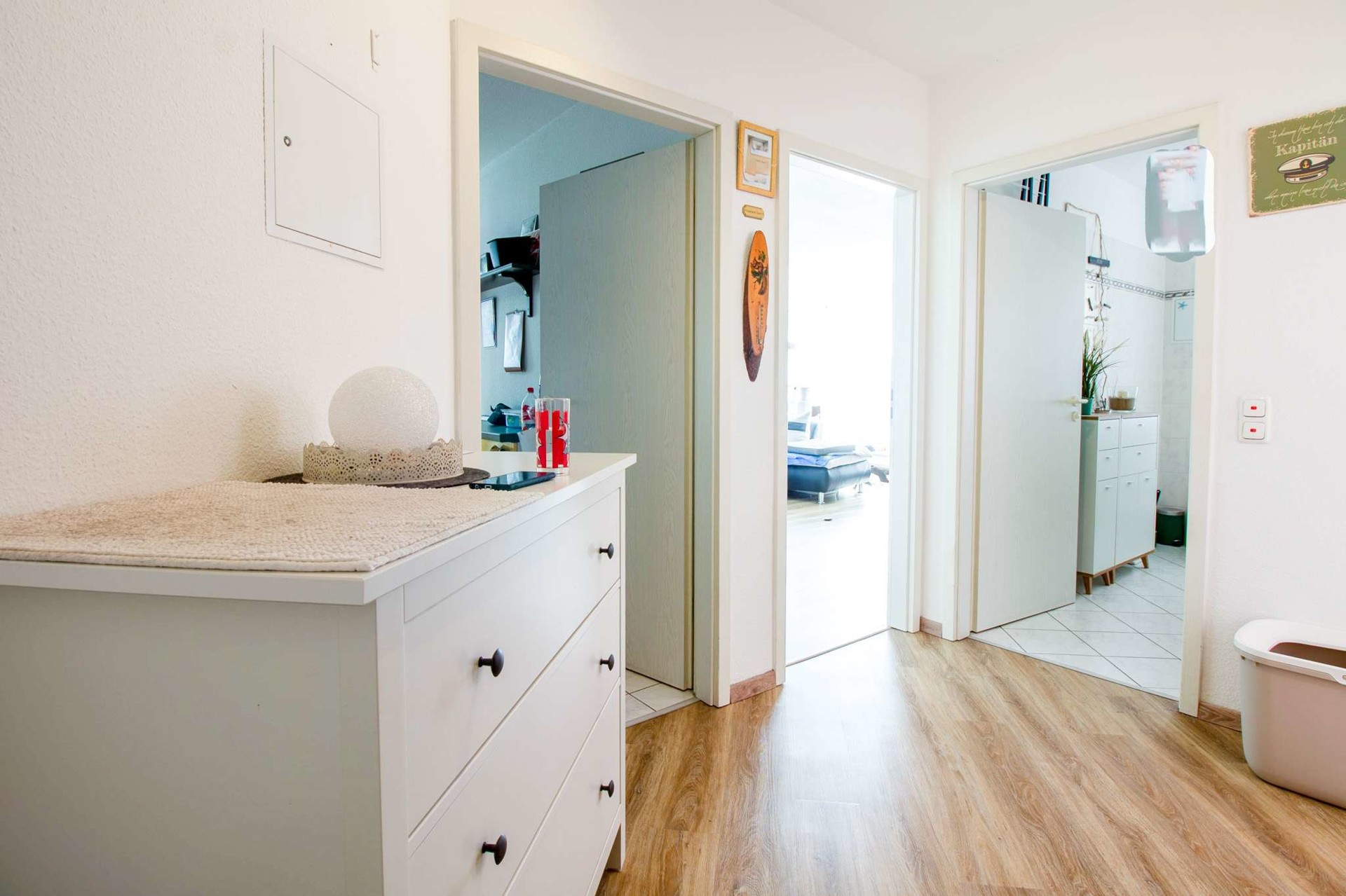 Gepflegte 2-Zimmer-Wohnung mit Terrasse – Ihr stilvolles Zuhause in grüner Umgebung! - Flur