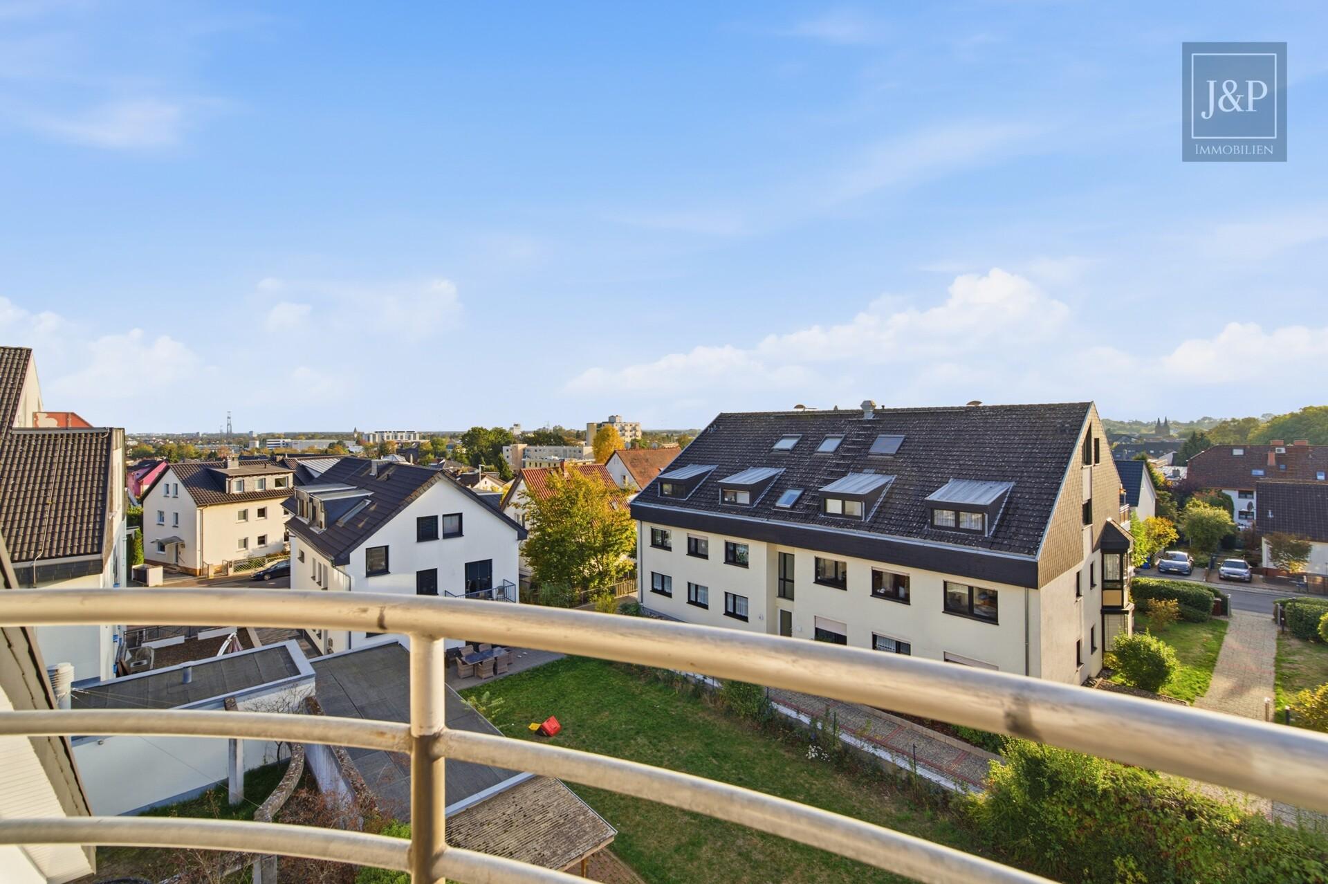 Exklusive Maisonette mit Weitblick und einzigartiger Architektur im Herzen von Kriftel - Balkon DG