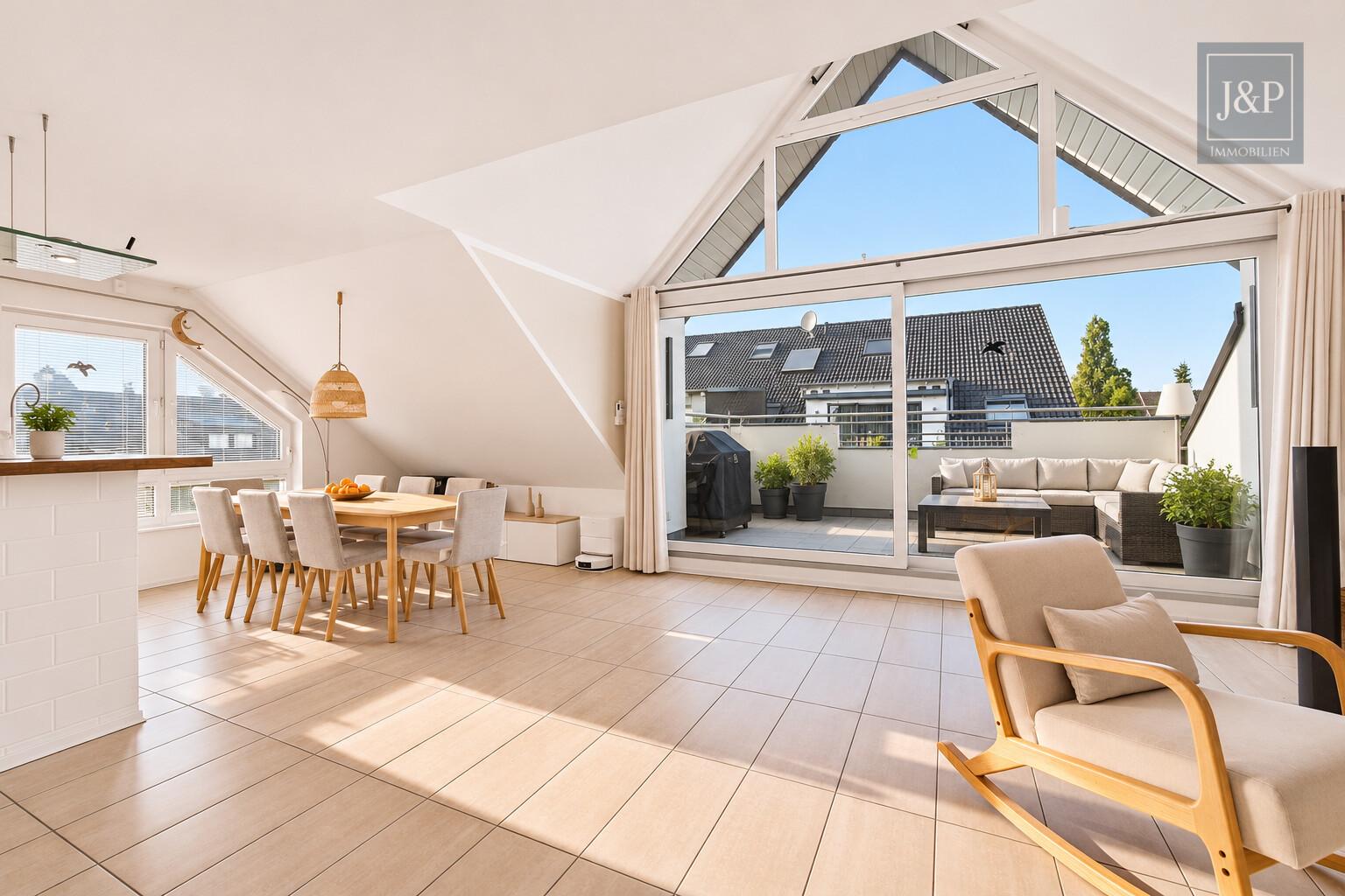 Exklusive Maisonette mit Weitblick und einzigartiger Architektur im Herzen von Kriftel - Wohn & Essbereich