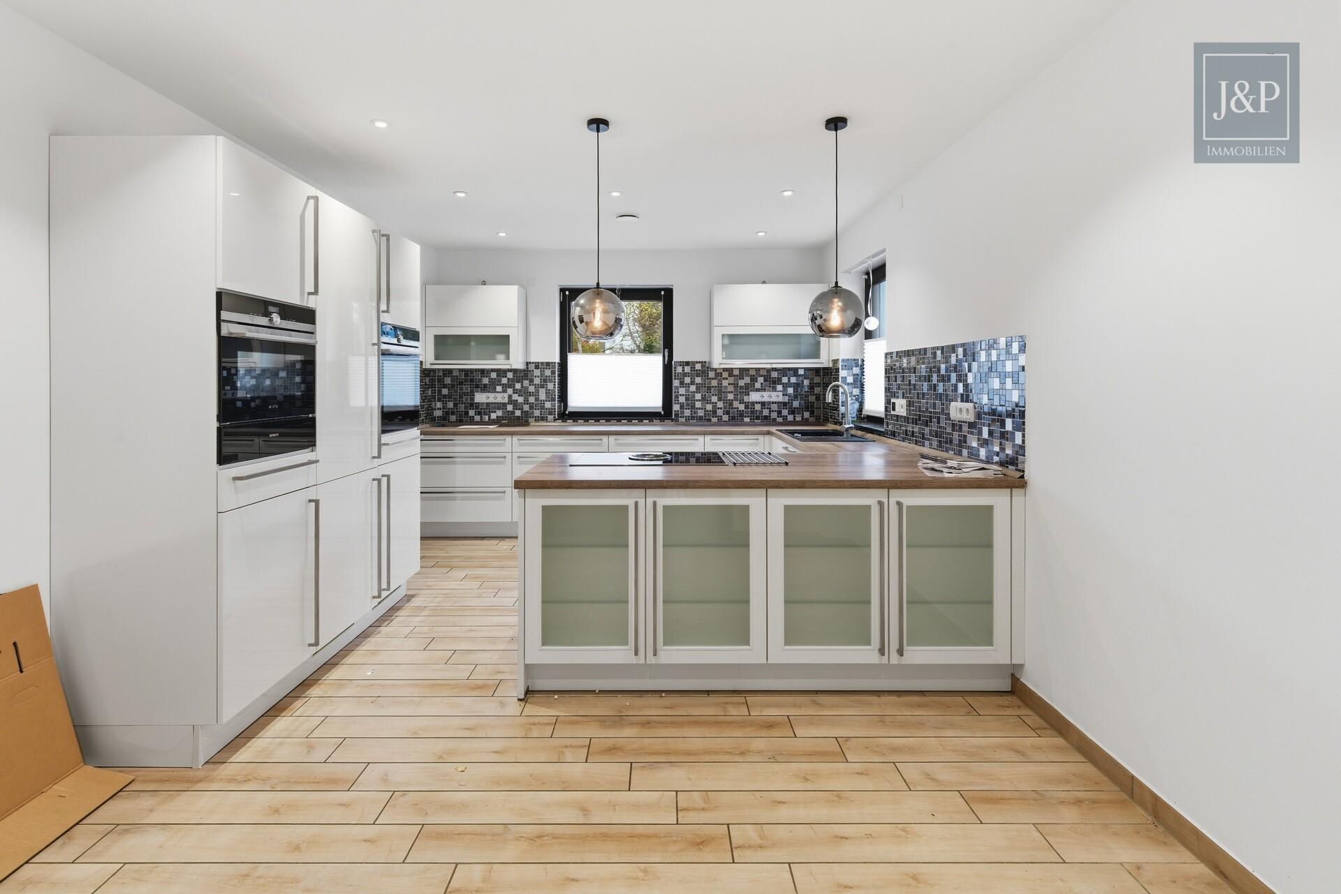 Einfamilienhaus in familienfreundlicher Lage - Ihre Chance zum Eigenheim mit Gestaltungsspielraum - Küche