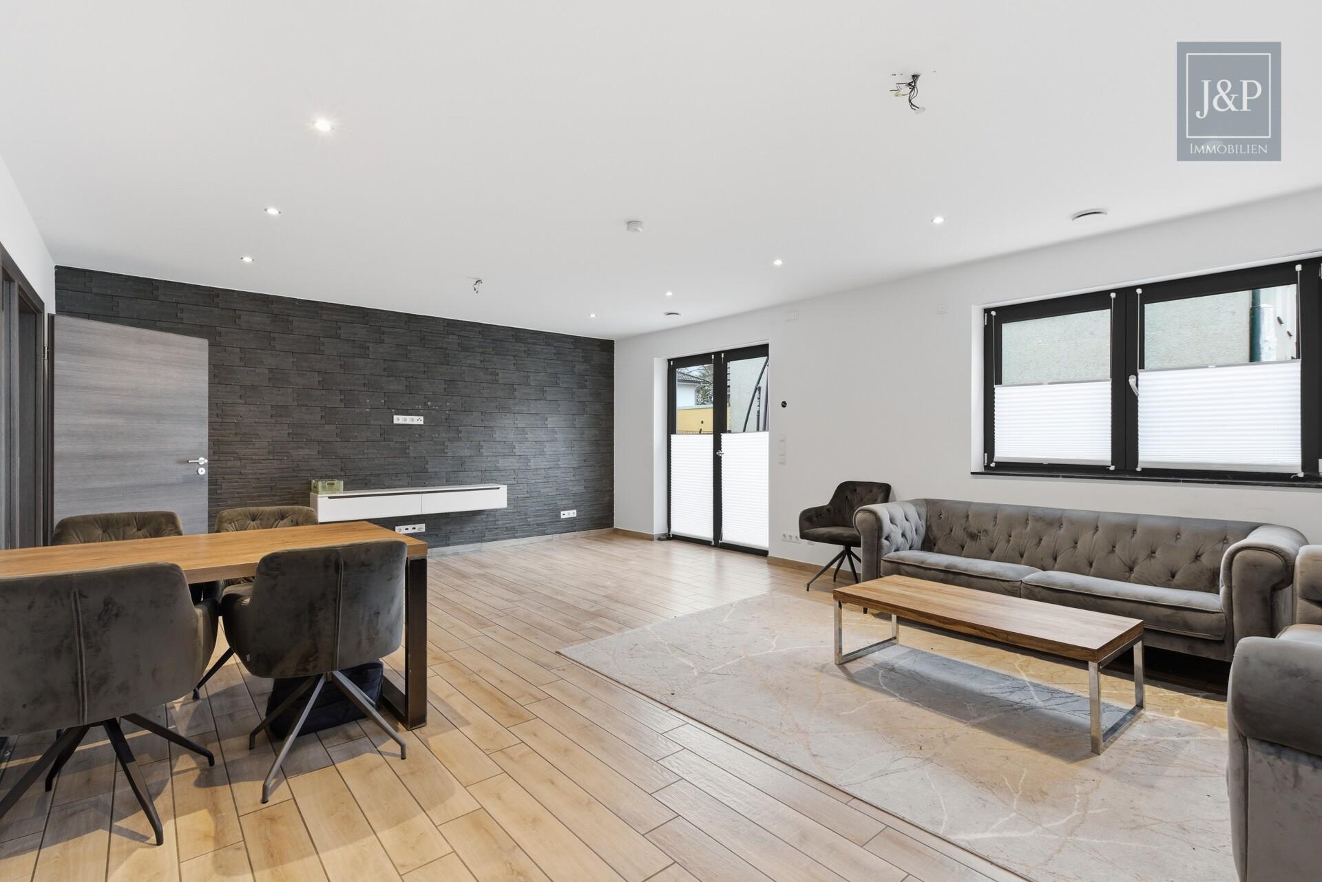 Einfamilienhaus in familienfreundlicher Lage - Ihre Chance zum Eigenheim mit Gestaltungsspielraum - DSC00261