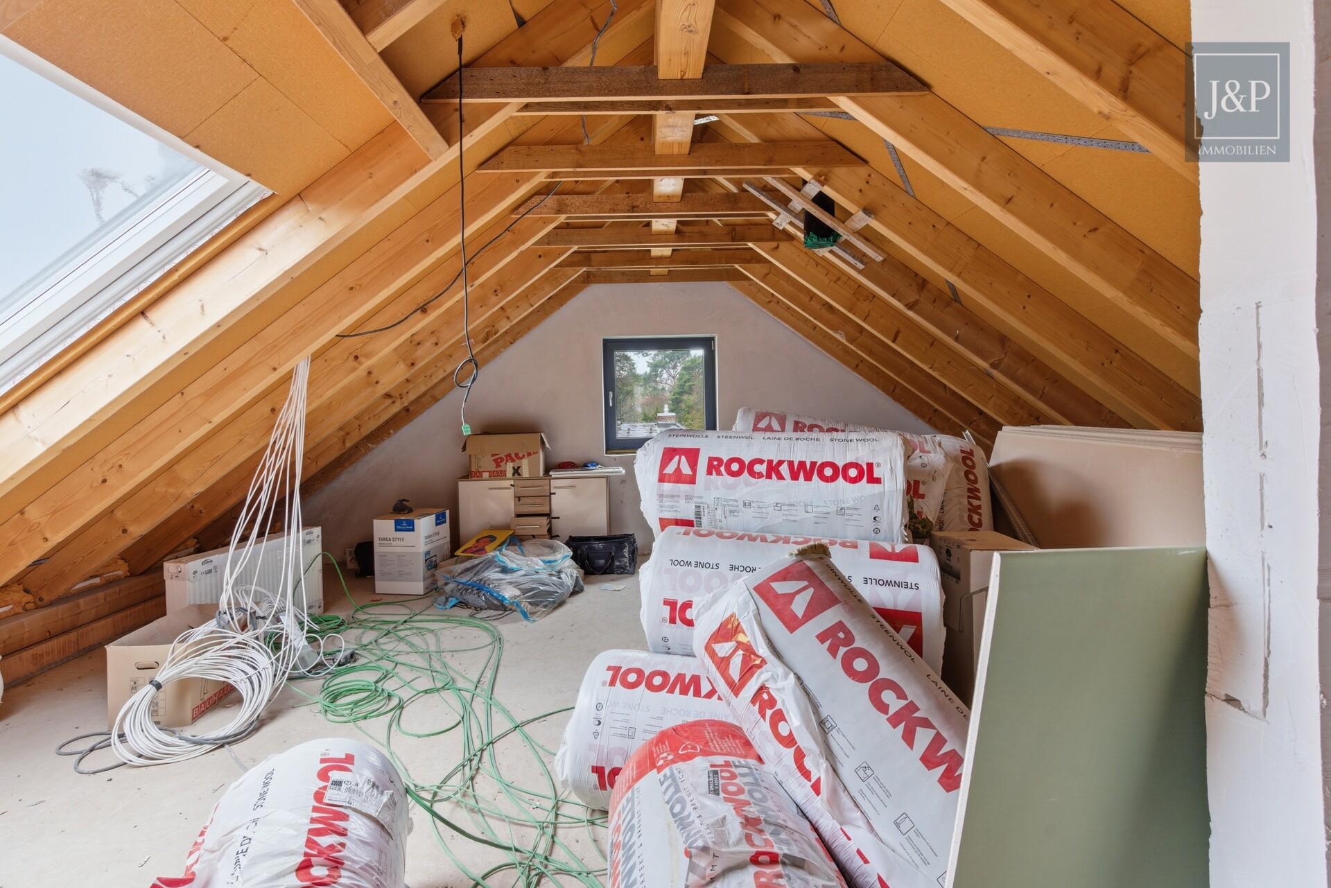 Einfamilienhaus in familienfreundlicher Lage - Ihre Chance zum Eigenheim mit Gestaltungsspielraum - Dachgeschoss jetzt