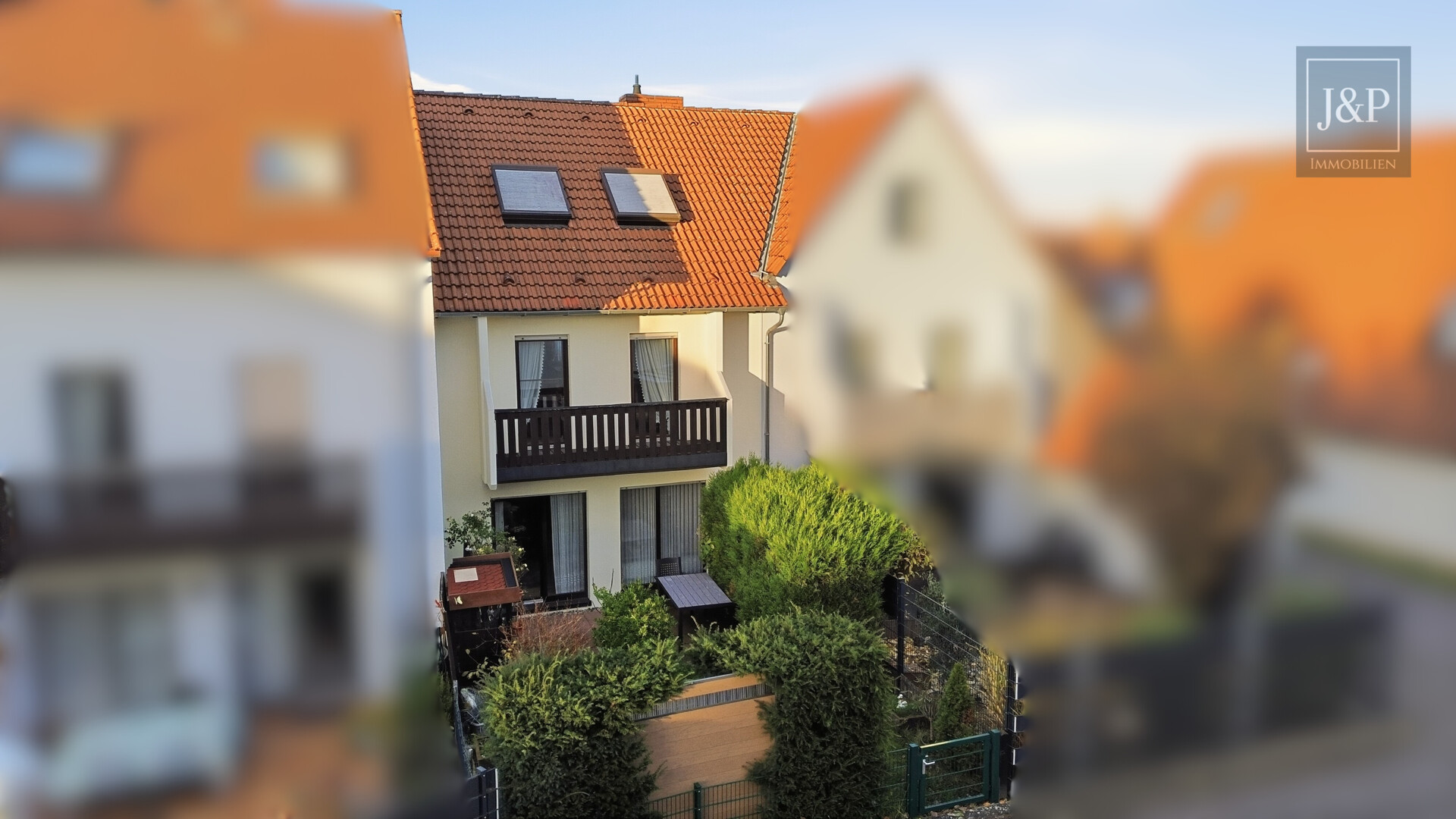 Familienfreundliches Einfamilienhaus in ruhiger & zentraler Lage von Hattersheim - Perspektive Hinterhaus