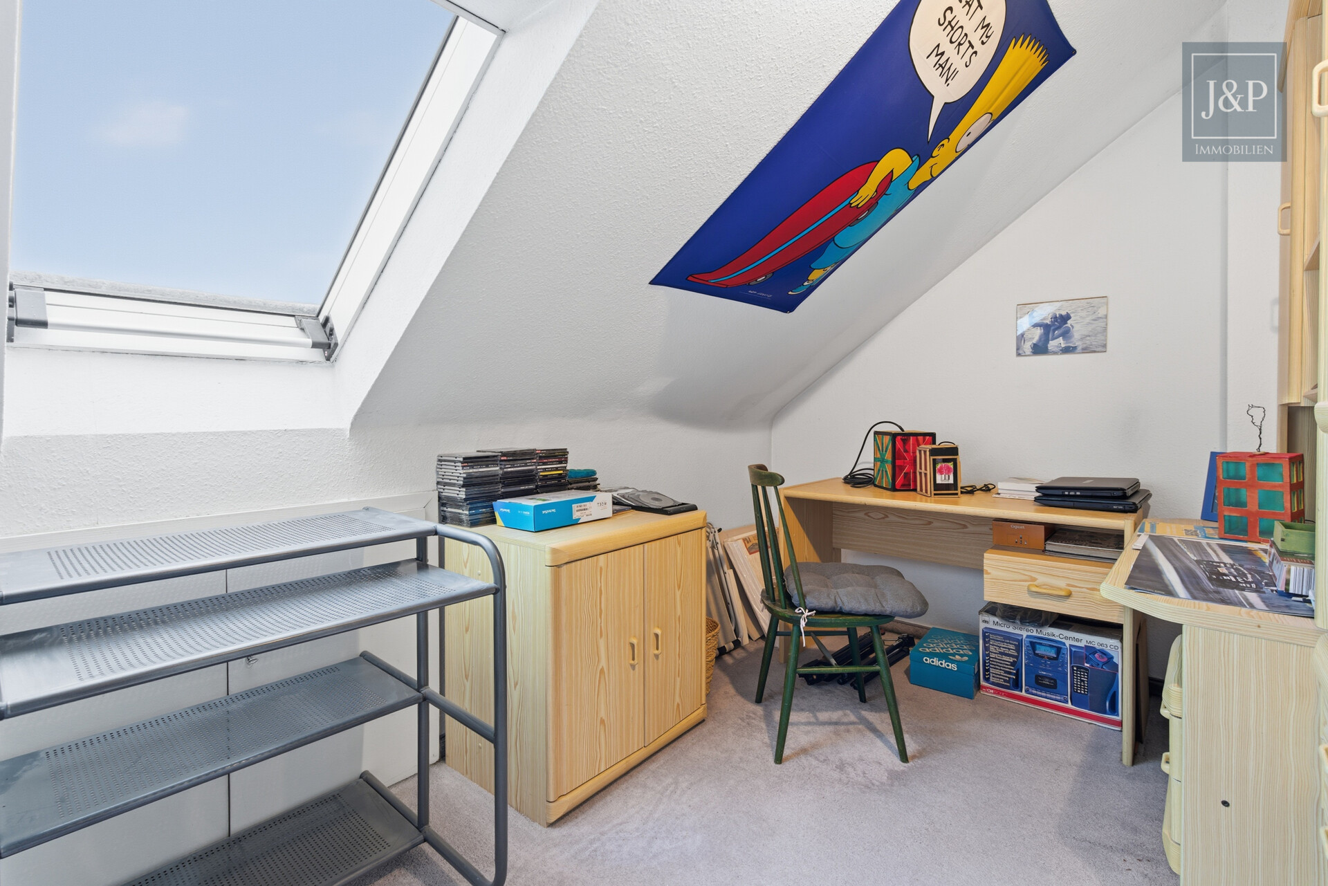 Familienfreundliches Einfamilienhaus in ruhiger & zentraler Lage von Hattersheim - 2. OG Büro