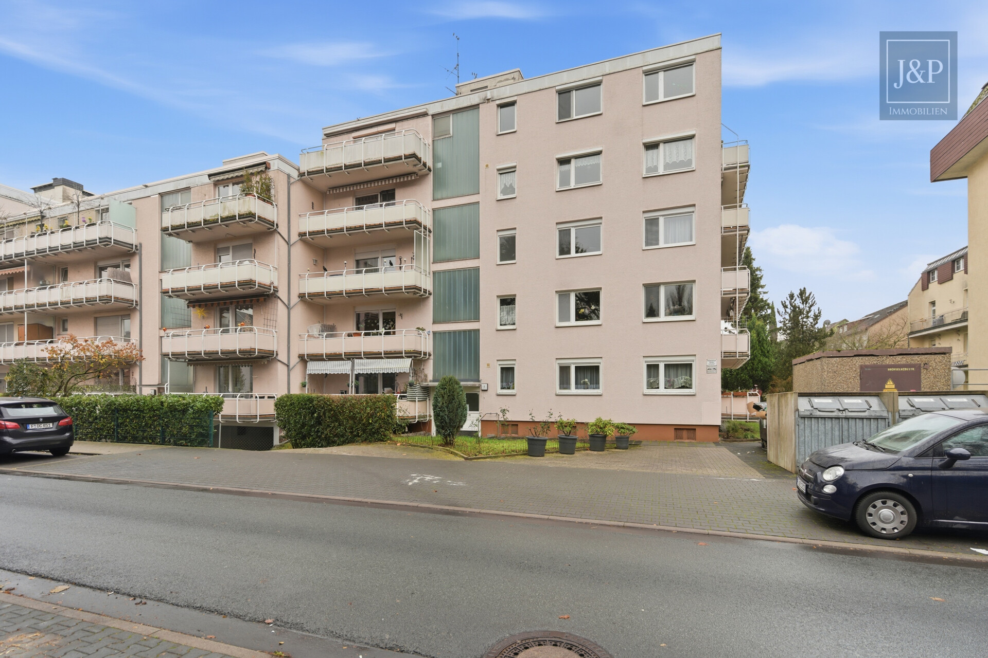 Vermietete 4-Zimmer-Wohnung mit großem Süd-West-Balkon und optionalen TG-Stellplätzen! - Außenansicht