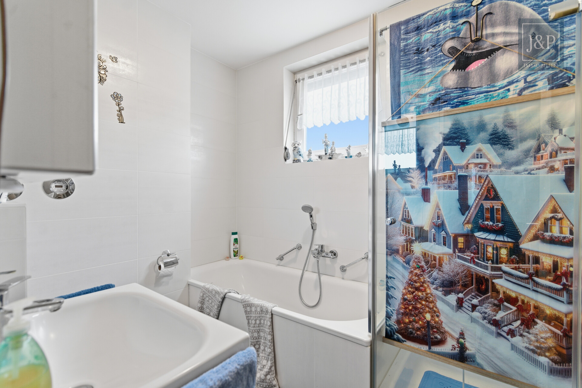 Vermietete 4-Zimmer-Wohnung mit großem Süd-West-Balkon und optionalen TG-Stellplätzen! - Badezimmer