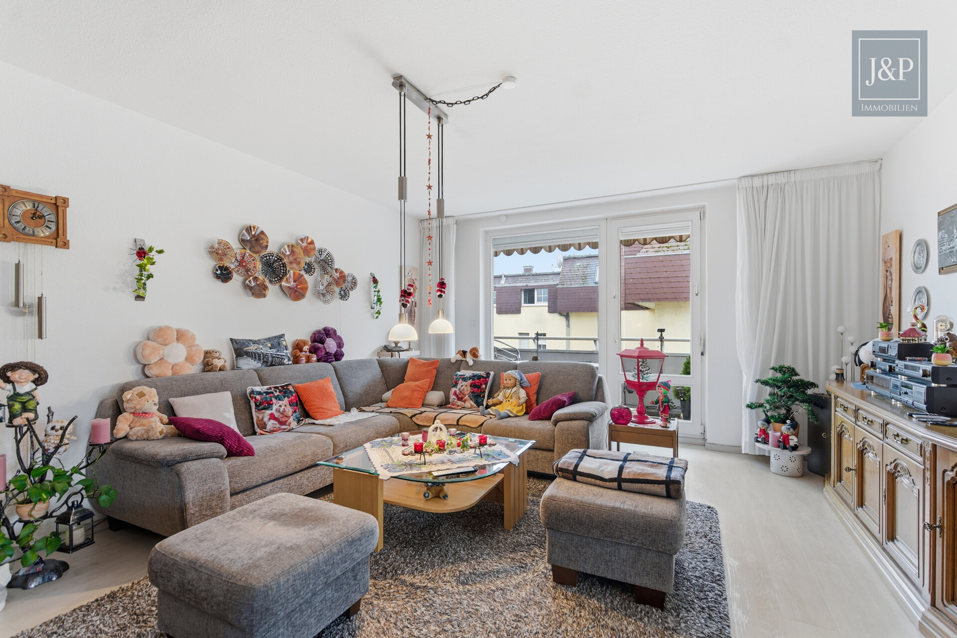 Vermietete 4-Zimmer-Wohnung mit großem Süd-West-Balkon und optionalen TG-Stellplätzen! - Wohnzimmer