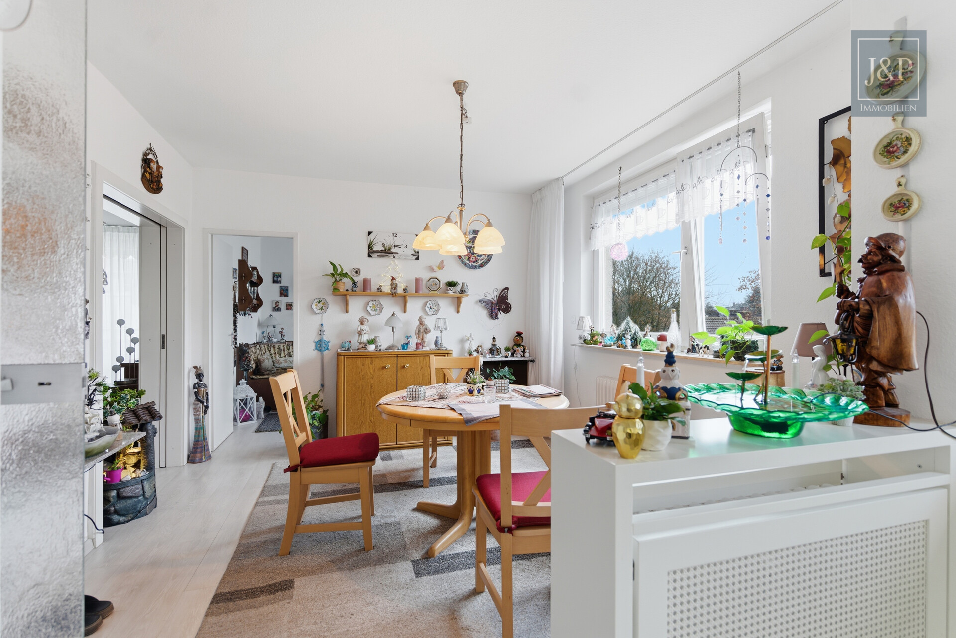 Vermietete 4-Zimmer-Wohnung mit großem Süd-West-Balkon und optionalen TG-Stellplätzen! - Esszimmer