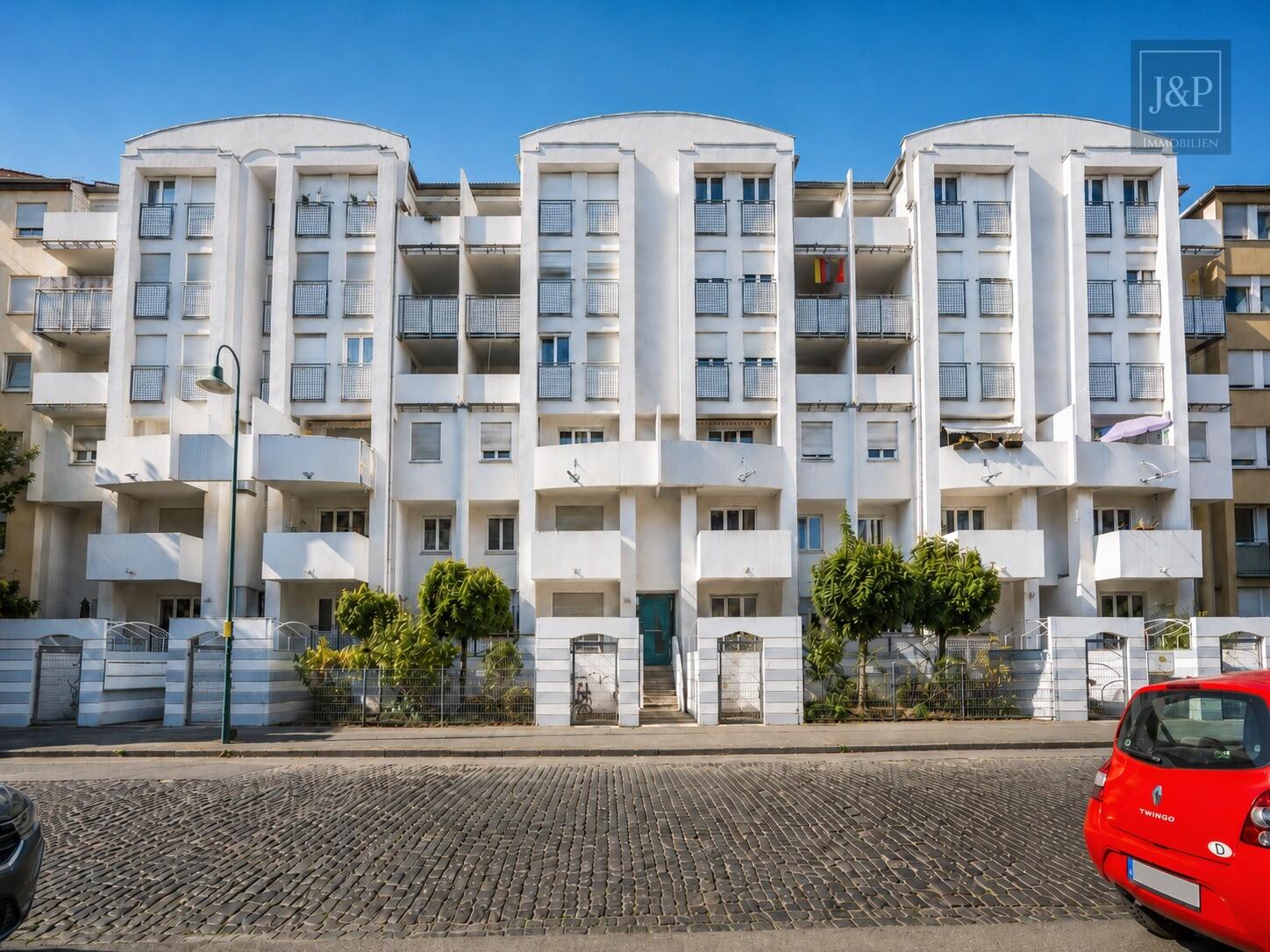 Lichtdurchflutetes Penthouse mit Süd-Balkon & Tiefgarage in Darmstadt! - Außenansicht