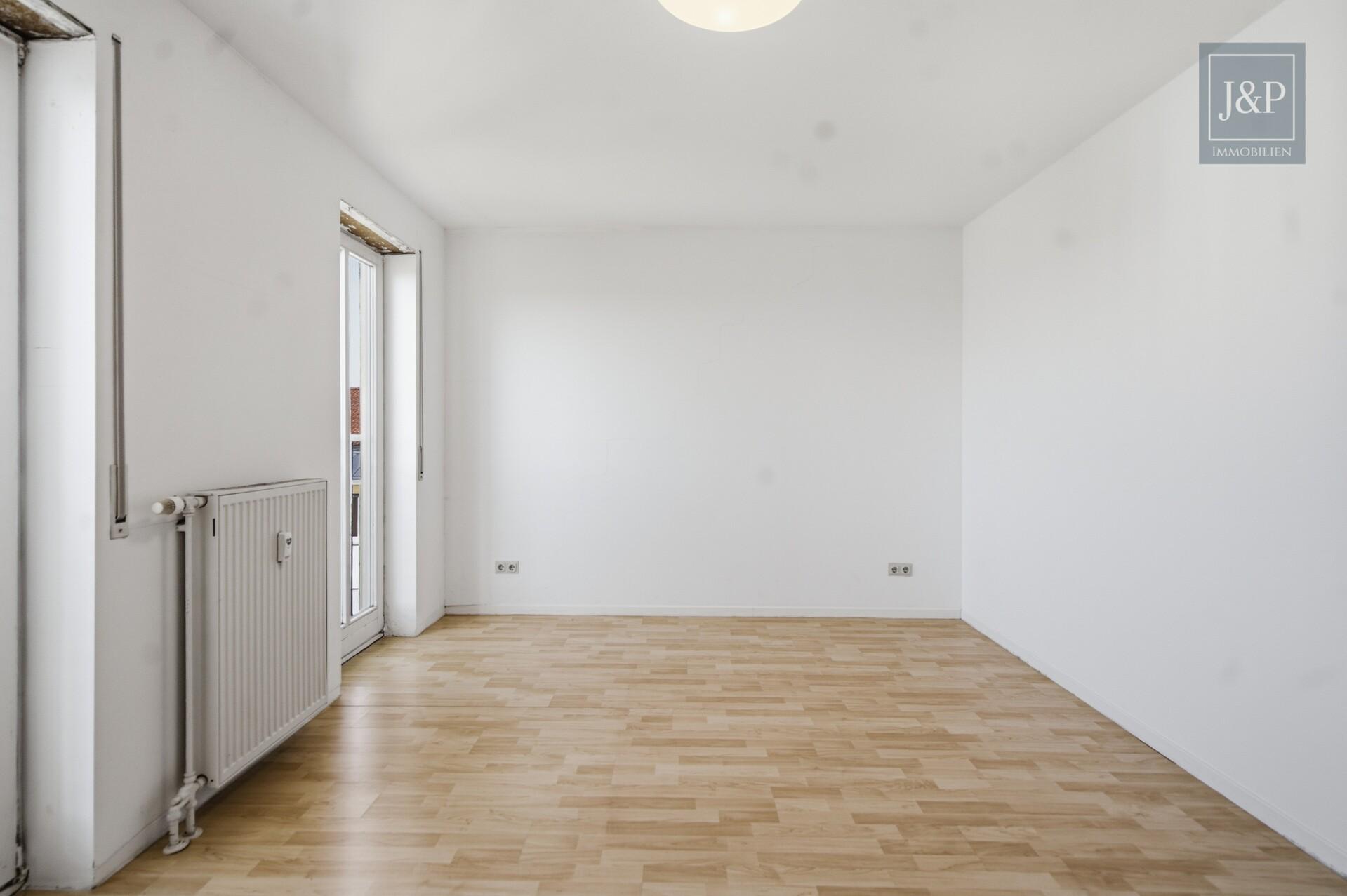 Lichtdurchflutetes Penthouse mit Süd-Balkon & Tiefgarage in Darmstadt! - Schlafzimmer
