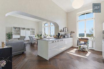 Sanierte Luxuswohnung am Zauberberg! Wohnen am Wald mit atemberaubenden Skyline-Blick!, 65779 Kelkheim (Taunus) / Ruppertshain, Etagenwohnung