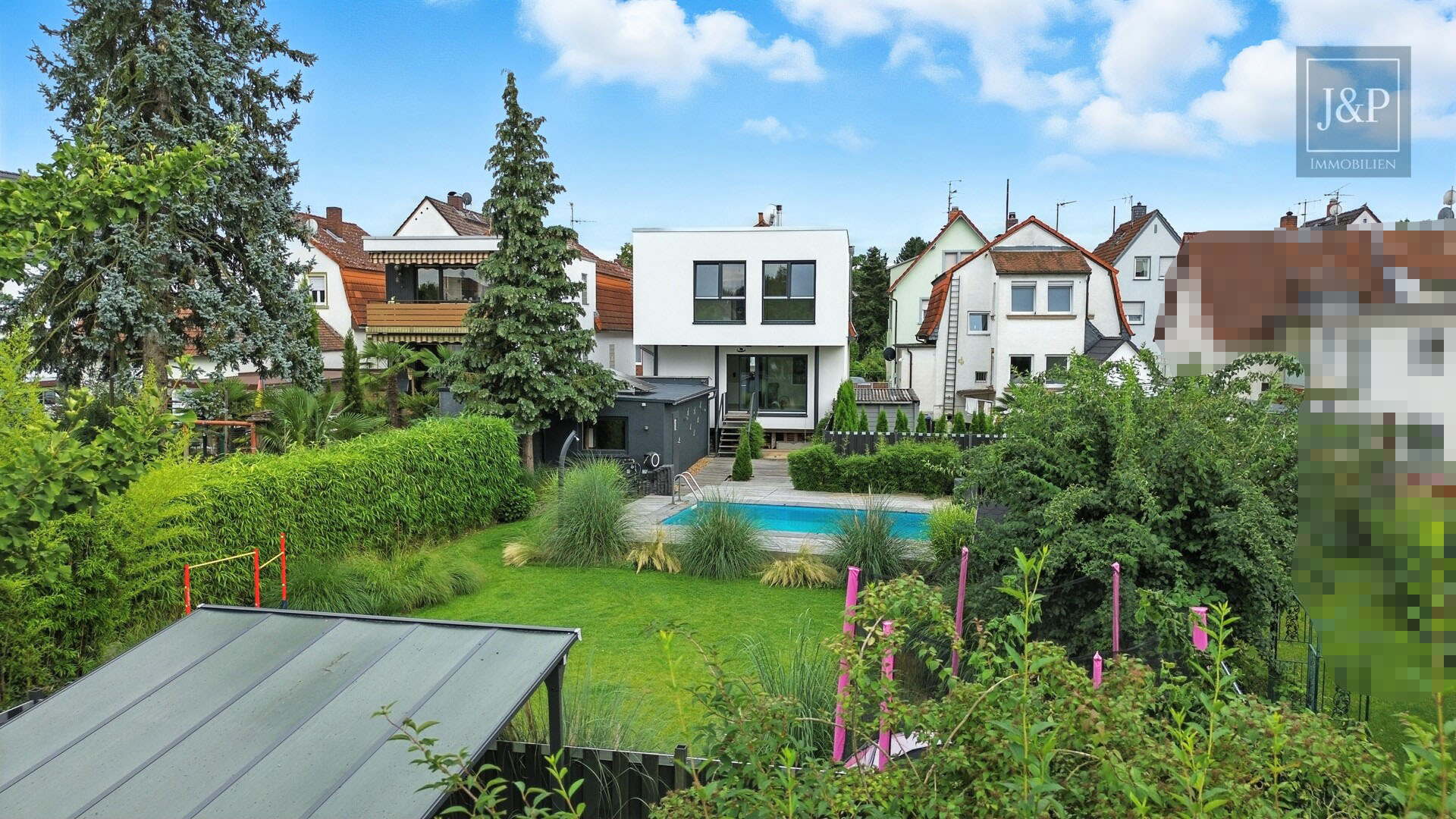 Saniertes & neu-erbautes EFH mit ELW - Familienidylle mit großem Garten, Pool & Sauna - Gartenansicht