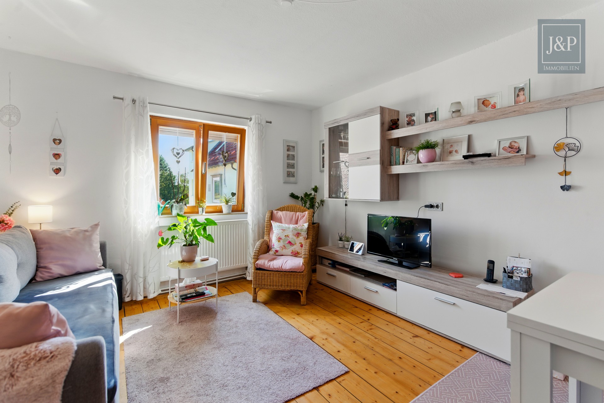 Saniertes & neu-erbautes EFH mit ELW - Familienidylle mit großem Garten, Pool & Sauna - Wohnen ELW