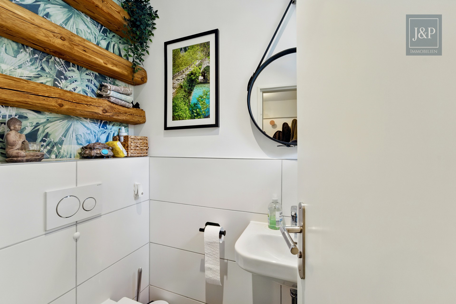 Wie neu & mit Potenzial: Modernes Endhaus mit vermietbarem OG (900 € mtl.) - Gäste-WC