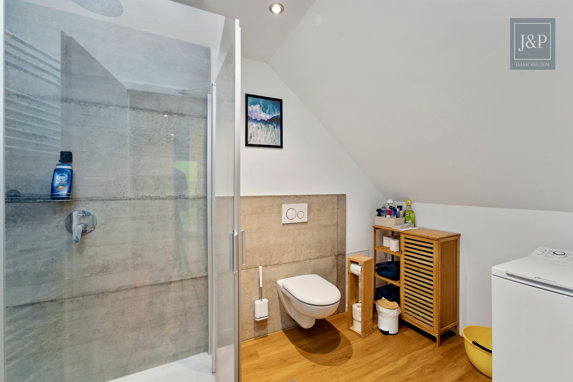 Wie neu & mit Potenzial: Modernes Endhaus mit vermietbarem OG (900 € mtl.) - Badezimmer 2.OG