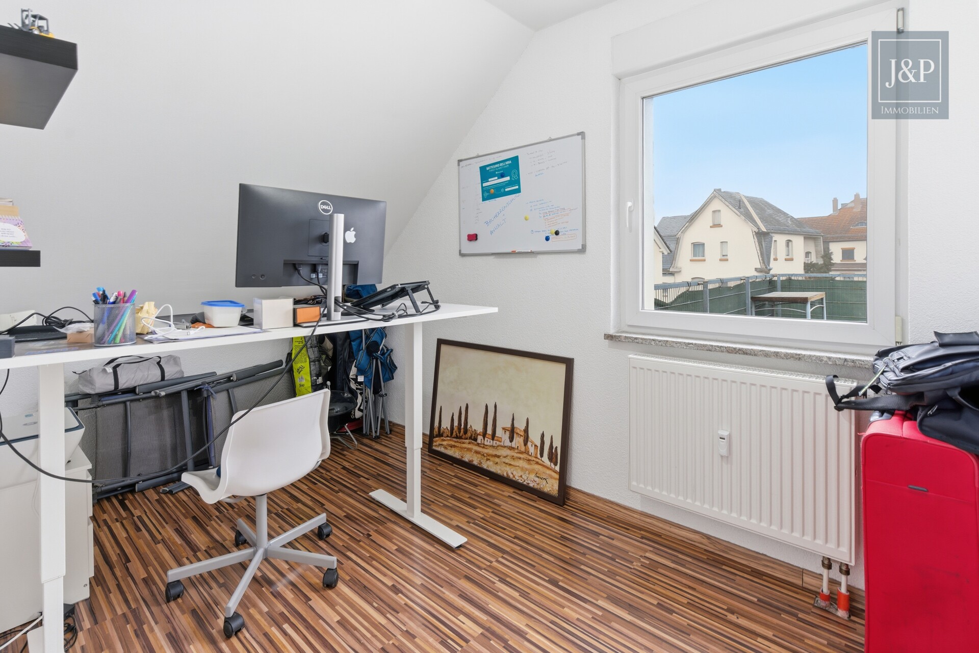 Sanierte DG-Wohnung mit großer Terrasse. Ideal für Kapitalanleger UND Eigennutzer - Arbeitszimmer