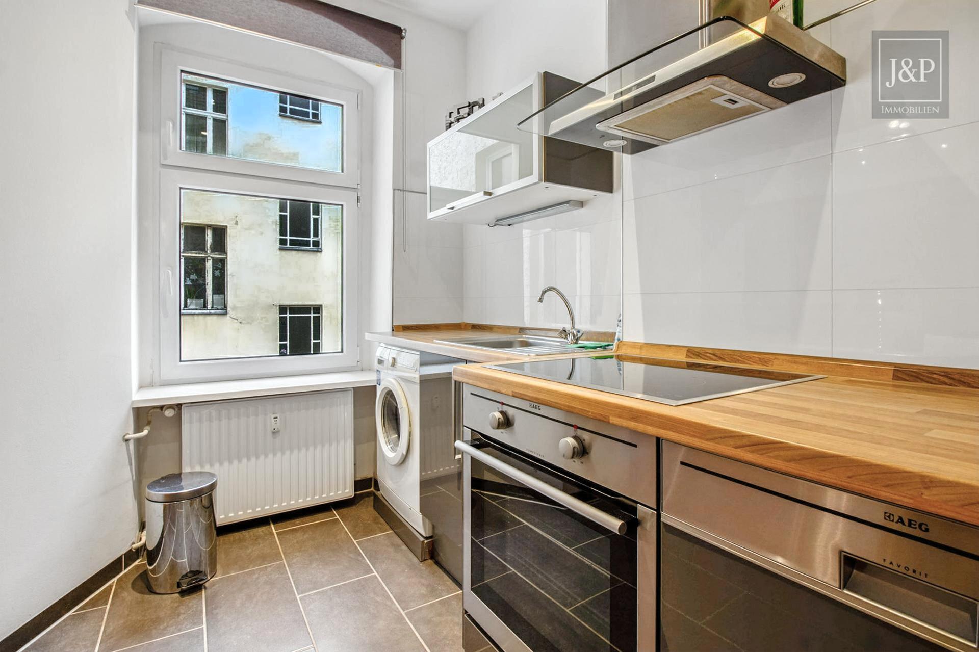 Moderne 2-Zimmer-Stadtwohnung – sofort bezugsfrei in Mitte - Küche