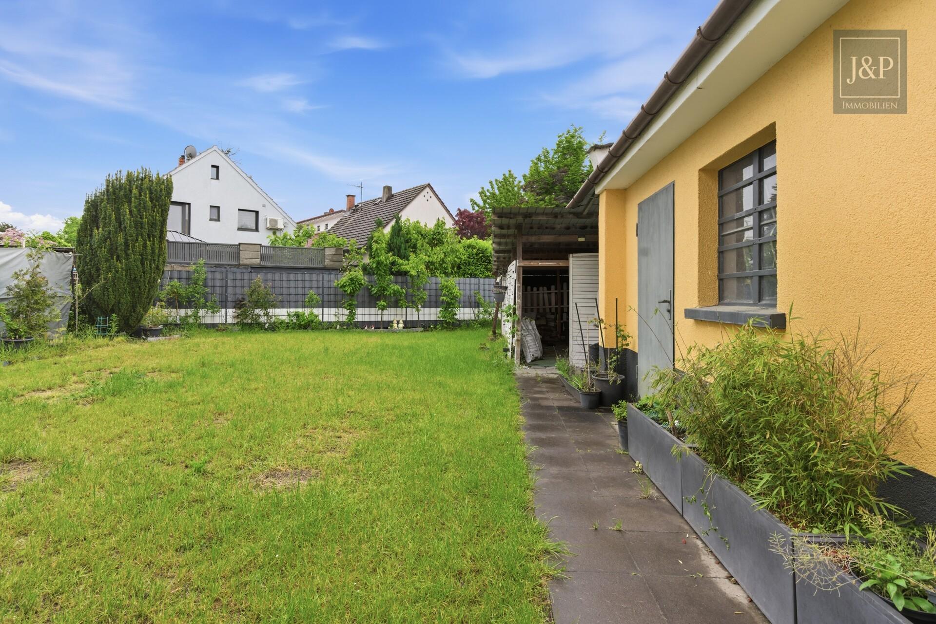 Freistehendes Zuhause mit großem Garten, ausgebautem Untergeschoss & Erweiterungsmöglichkeiten - Garten