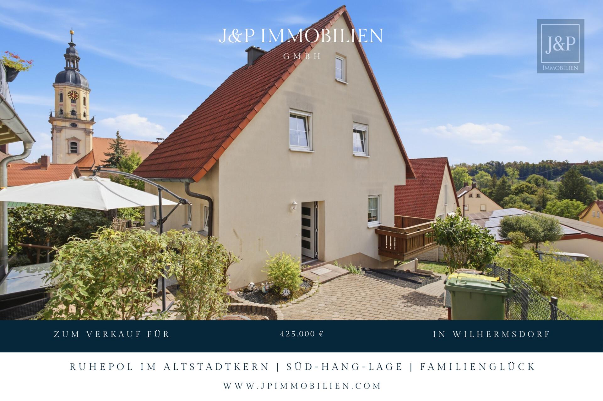 Traumhaftes Wohnen in 2. Reihe: Charmantes Familienhaus im Altstadtkern von Wilhermsdorf - Titelbilde