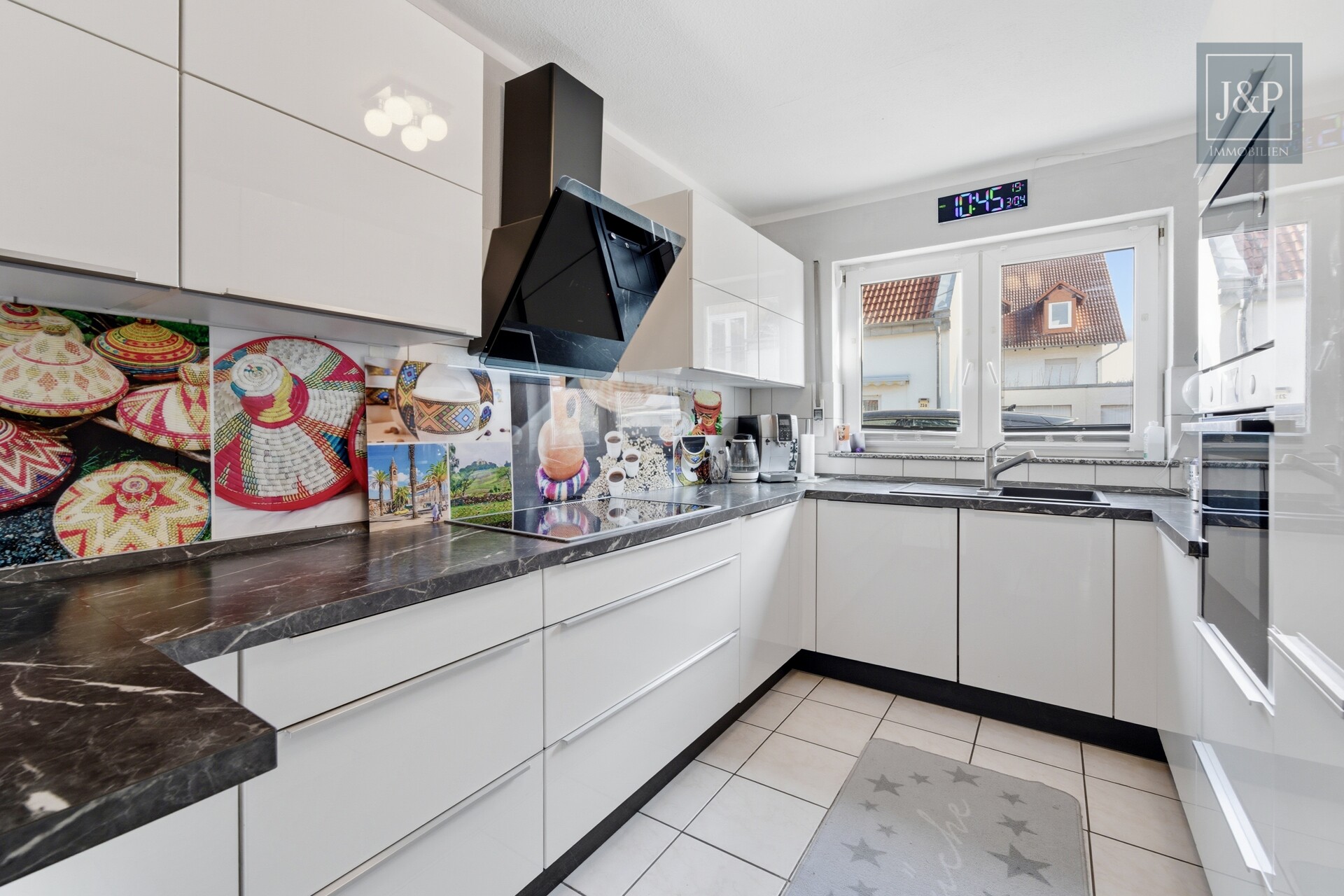 Familienfreundliches Reihenhaus mit Wintergarten & Balkon in ruhiger Anliegerstraße - Küche