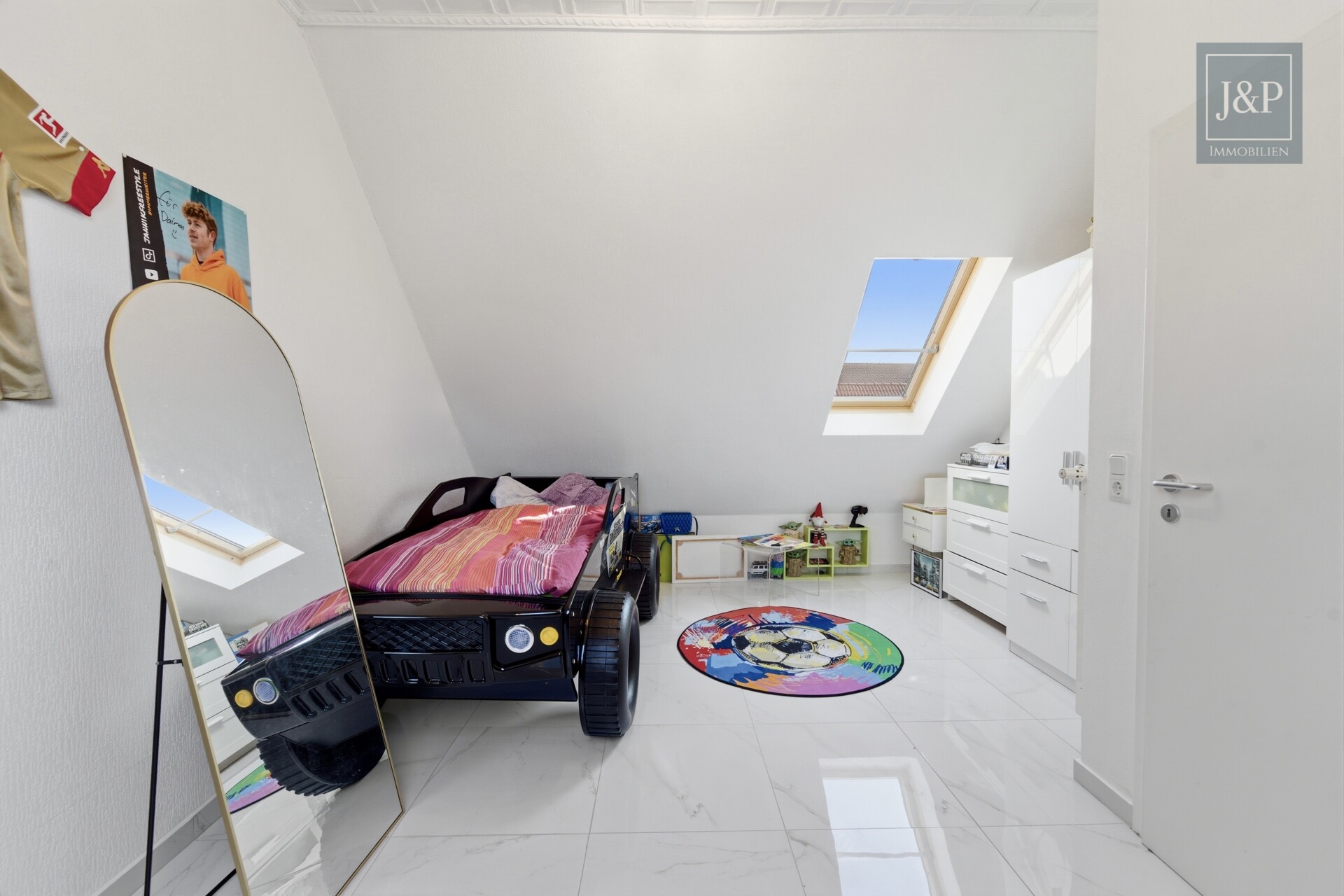 Familienfreundliches Reihenhaus mit Wintergarten & Balkon in ruhiger Anliegerstraße - Schlafzimmer 3