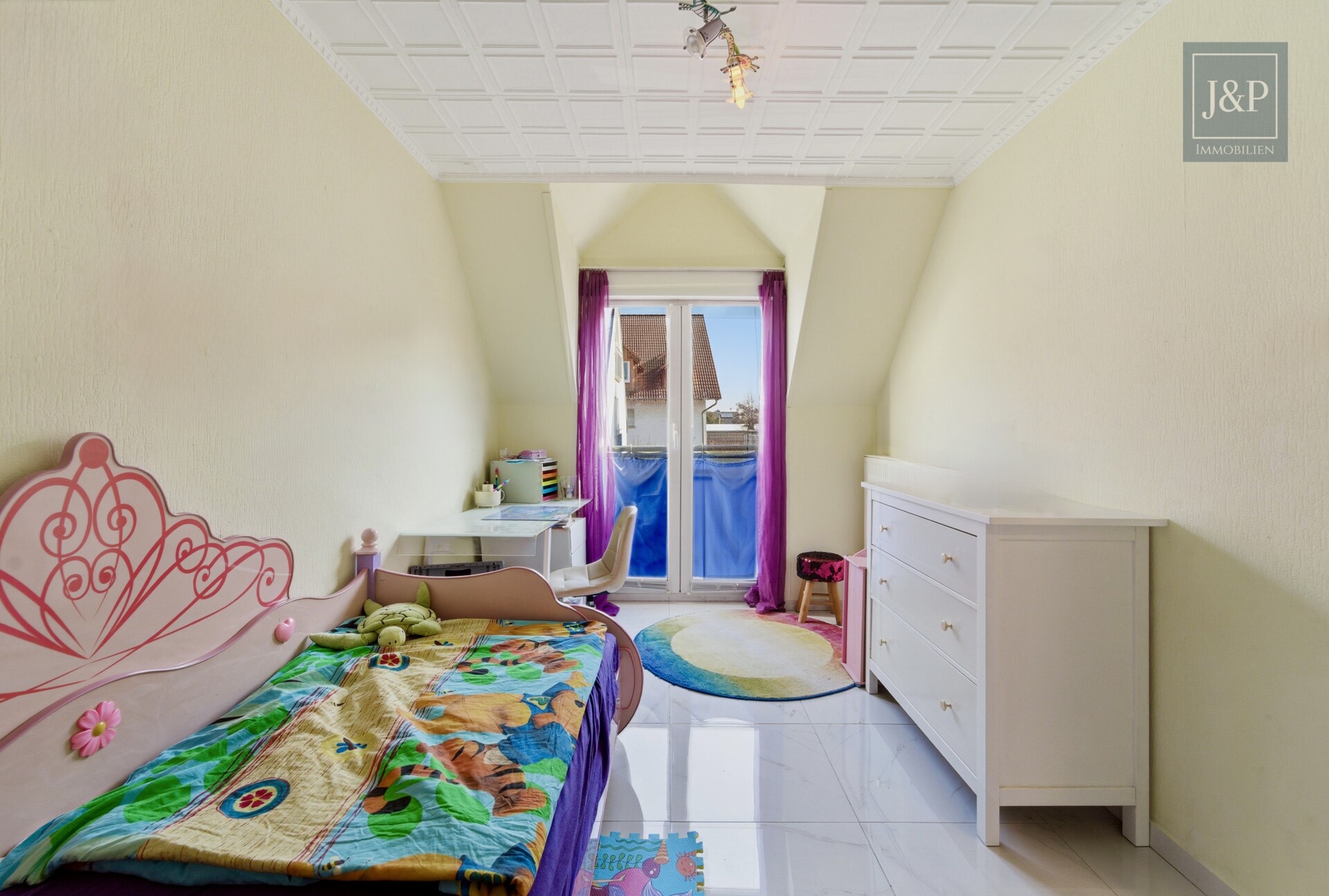 Familienfreundliches Reihenhaus mit Wintergarten & Balkon in ruhiger Anliegerstraße - Schlafzimmer 2