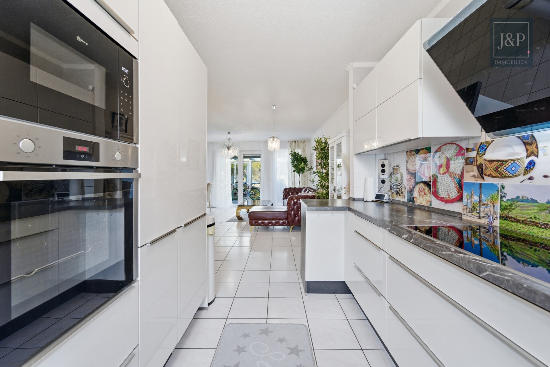 Familienfreundliches Reihenhaus mit Wintergarten & Balkon in ruhiger Anliegerstraße - Küche