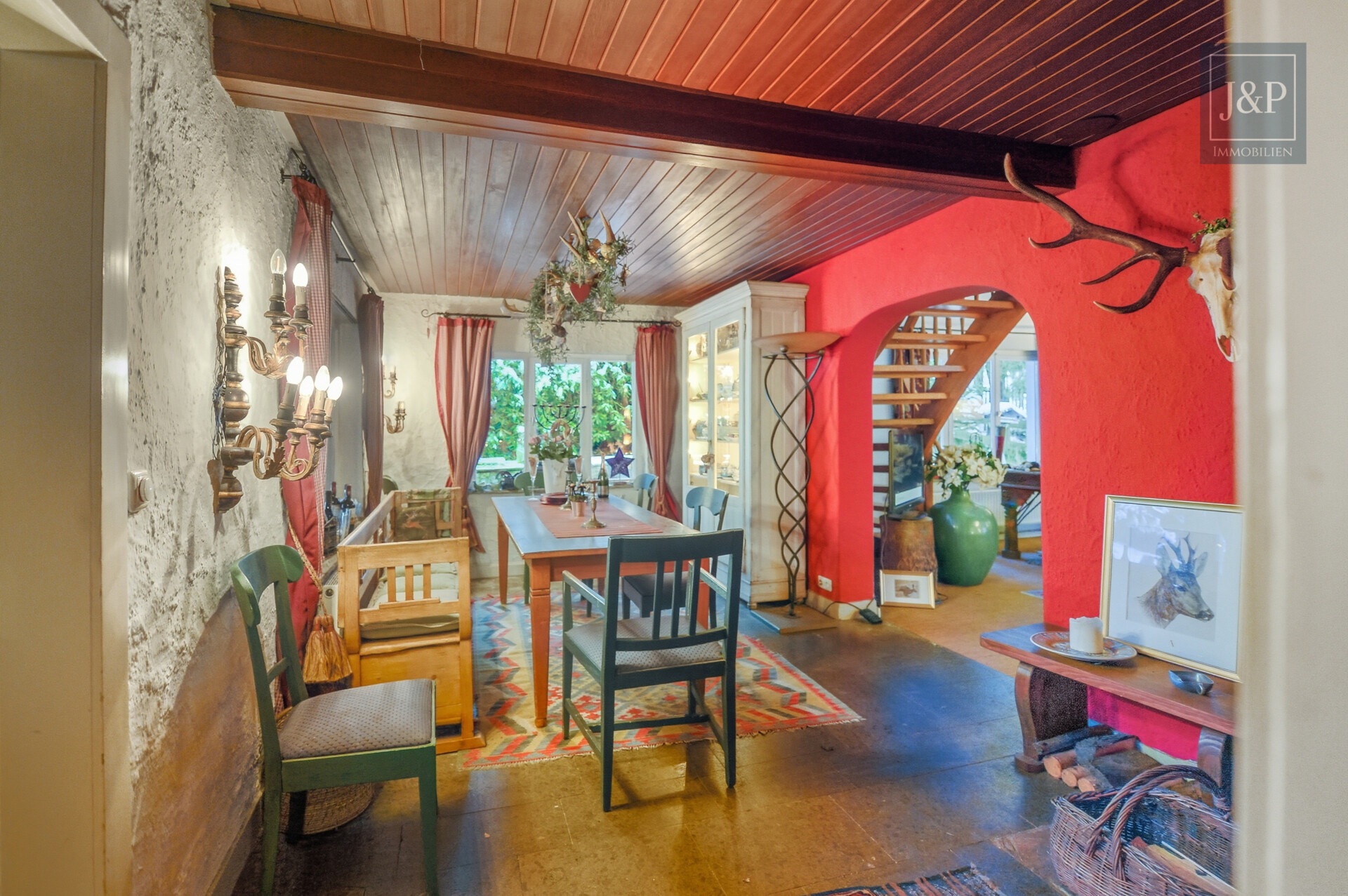 Einzigartiges Jagdhaus mit großem Waldgrundstück - Erweiterter Wohnbereich