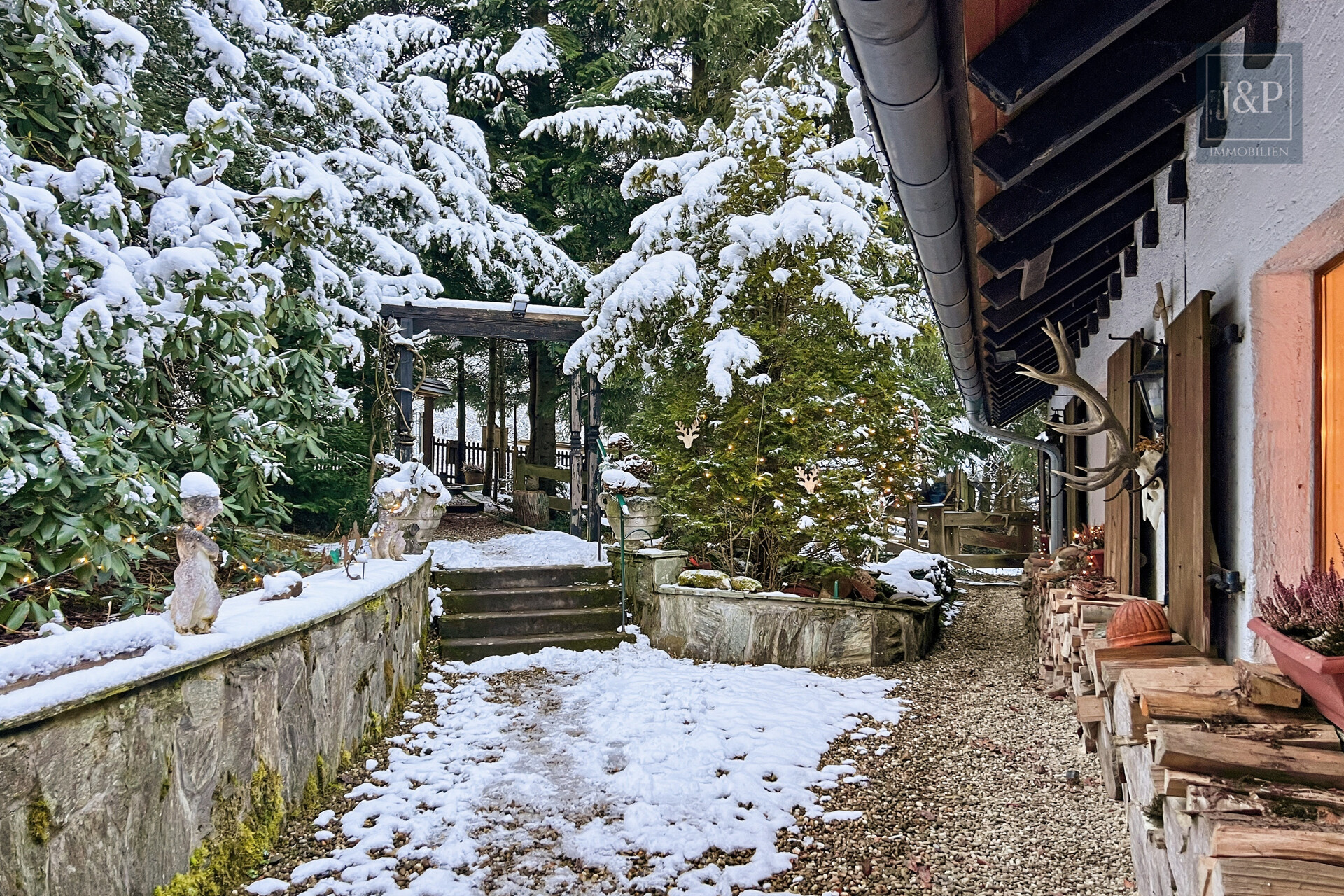 Einzigartiges Jagdhaus mit großem Waldgrundstück - Eingangsbereich