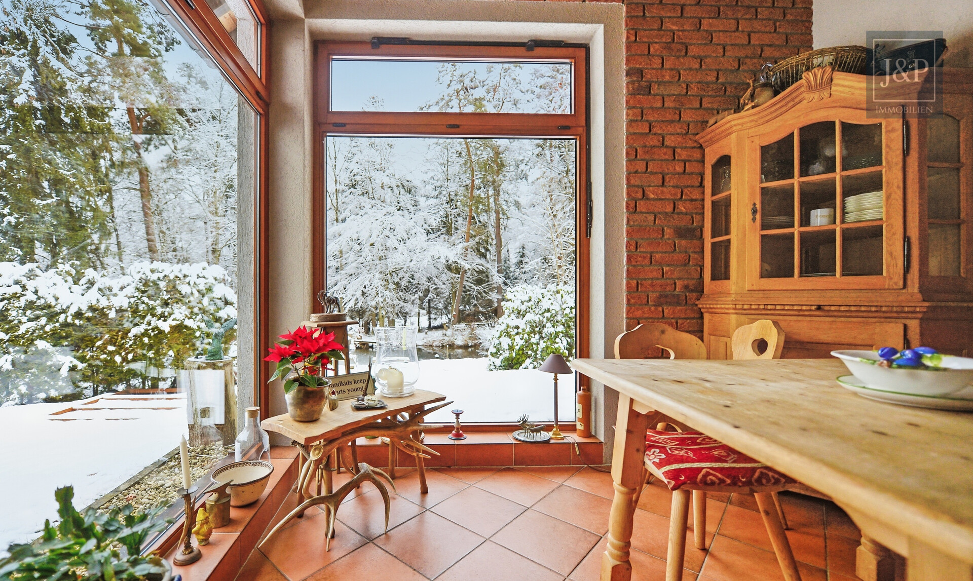 Einzigartiges Jagdhaus mit großem Waldgrundstück - Essbereich