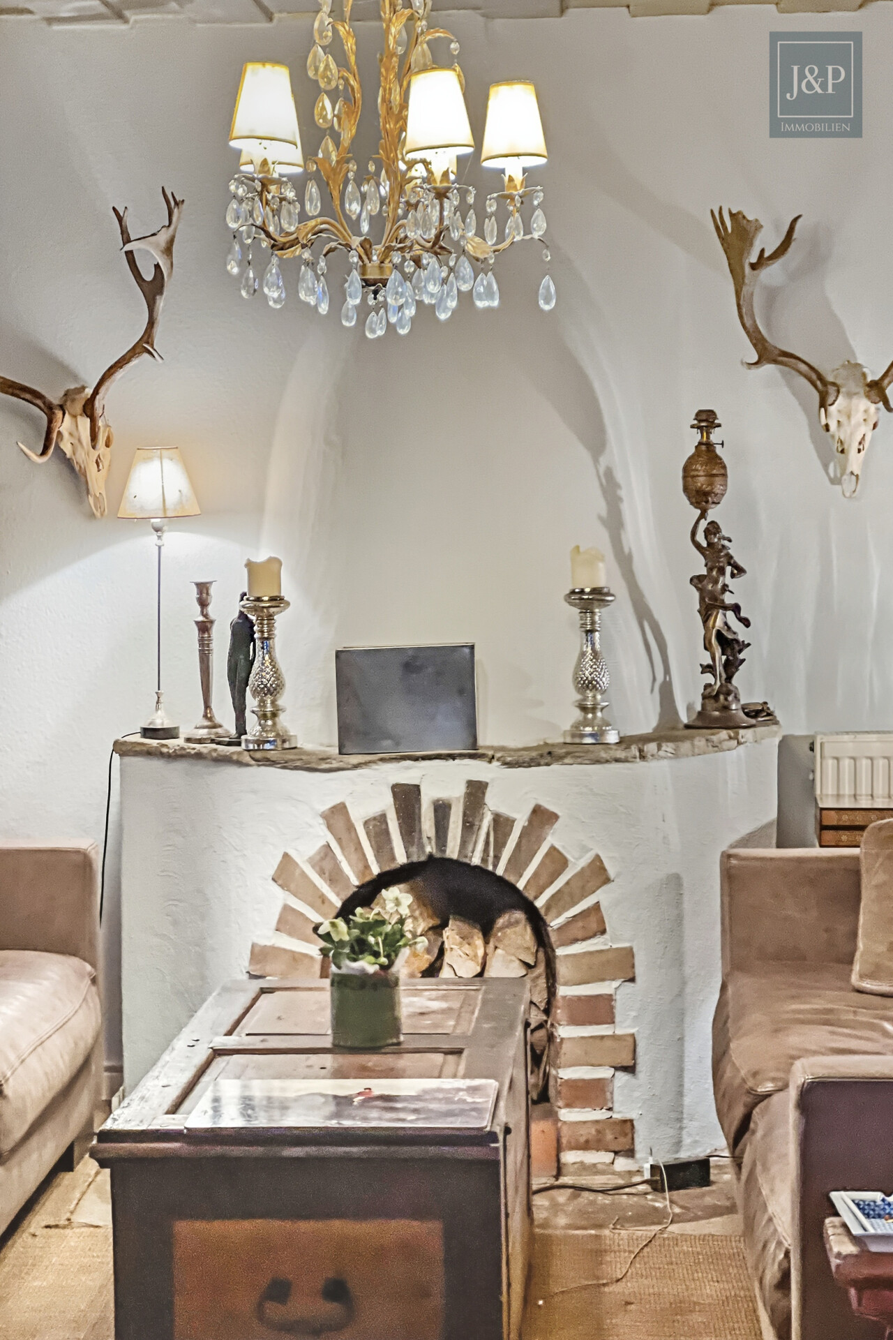 Einzigartiges Jagdhaus mit großem Waldgrundstück - Wohnbereich