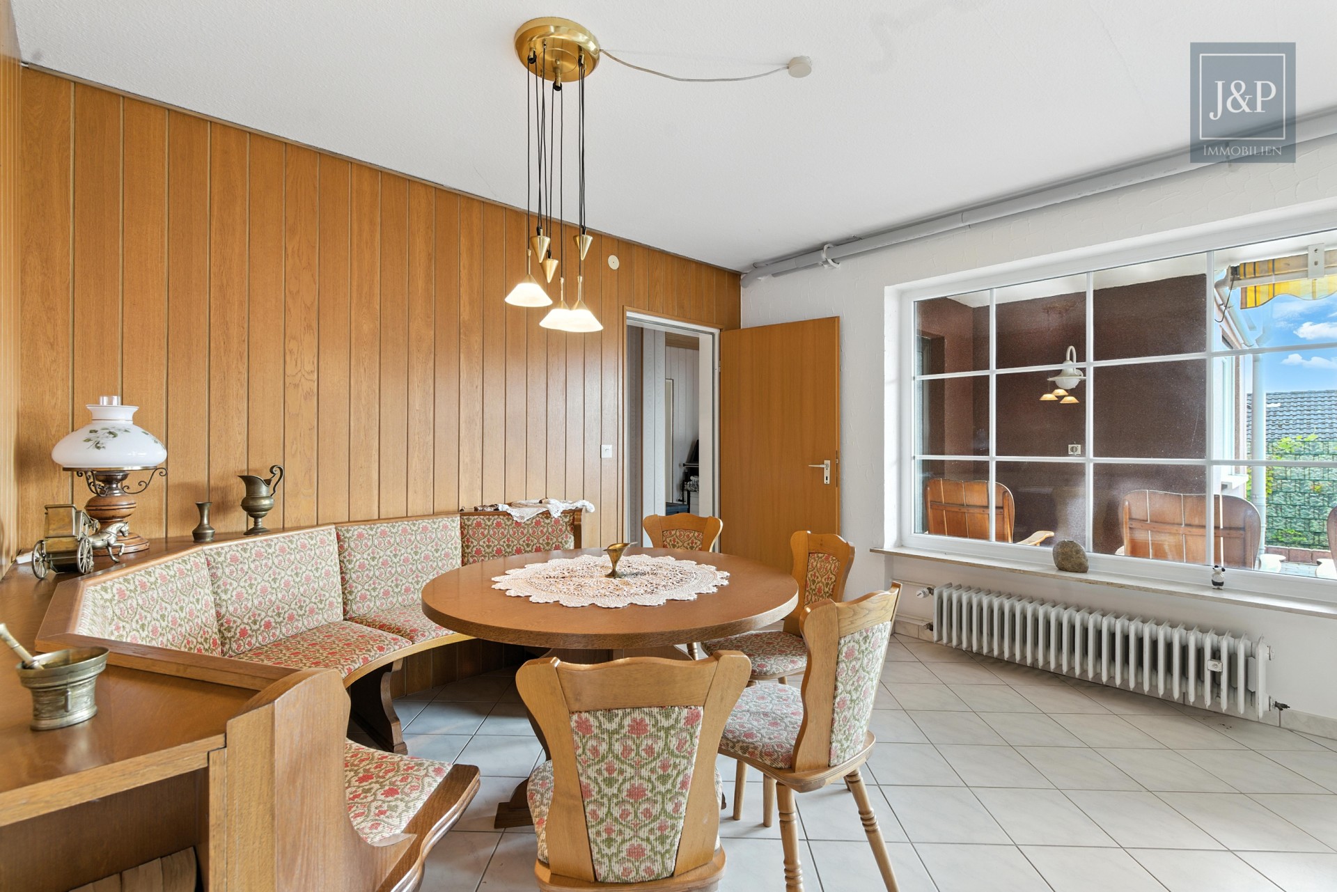 Wohnen auf einer Etage! EFH mit super Aussicht + Souterraineinheit & Ausbaureserve in Finthen - Partyraum