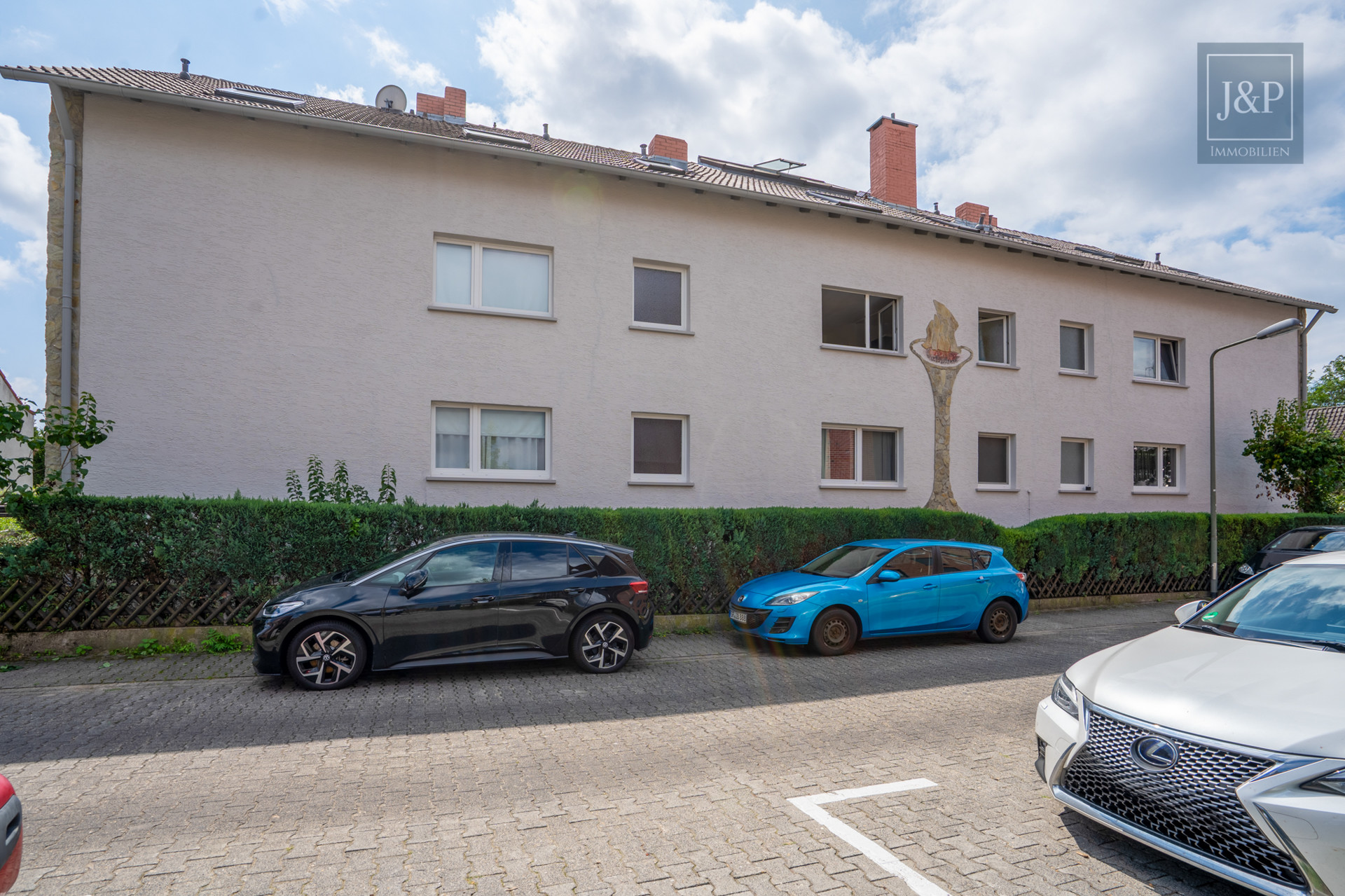 Kapitalanlage in Messenähe: Voll vermietetes Mehrfamilienhaus in Frankfurt-Rödelheim! - Außenansicht