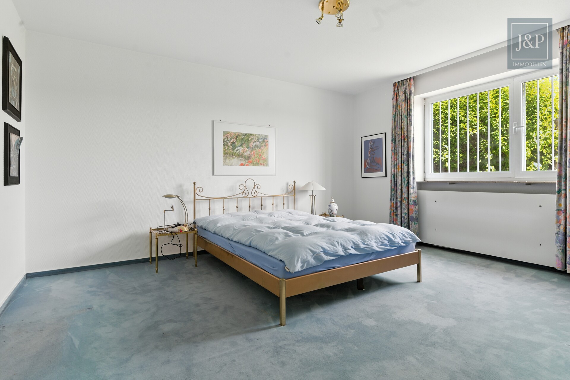 Die perfekte Grundlage für Ihren Traum in Usingen! Einfamilienhaus in ruhiger Nachbarschaft! - Schlafzimmer 1
