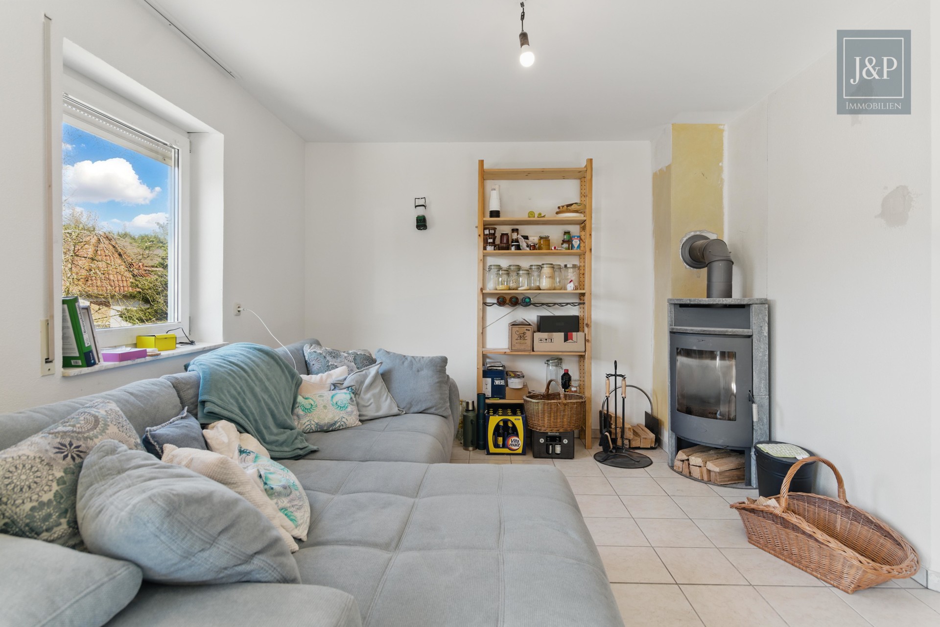 Saniertes & energetisches Einfamilienhaus mit Süd-West Balkon & tollem Blick! (ELW möglich) - Wohnen