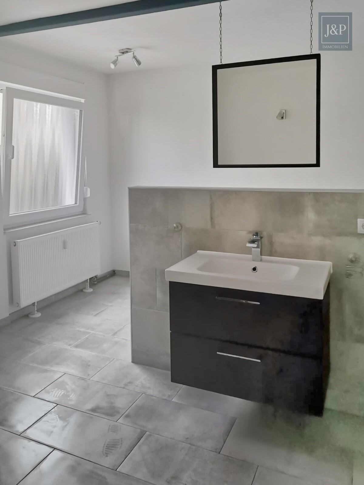 Modernisiert, zentral, voll-vermietet: Attraktives Mehrfamilienensemble in Altenstadt-Höchst! - Wohnung 3