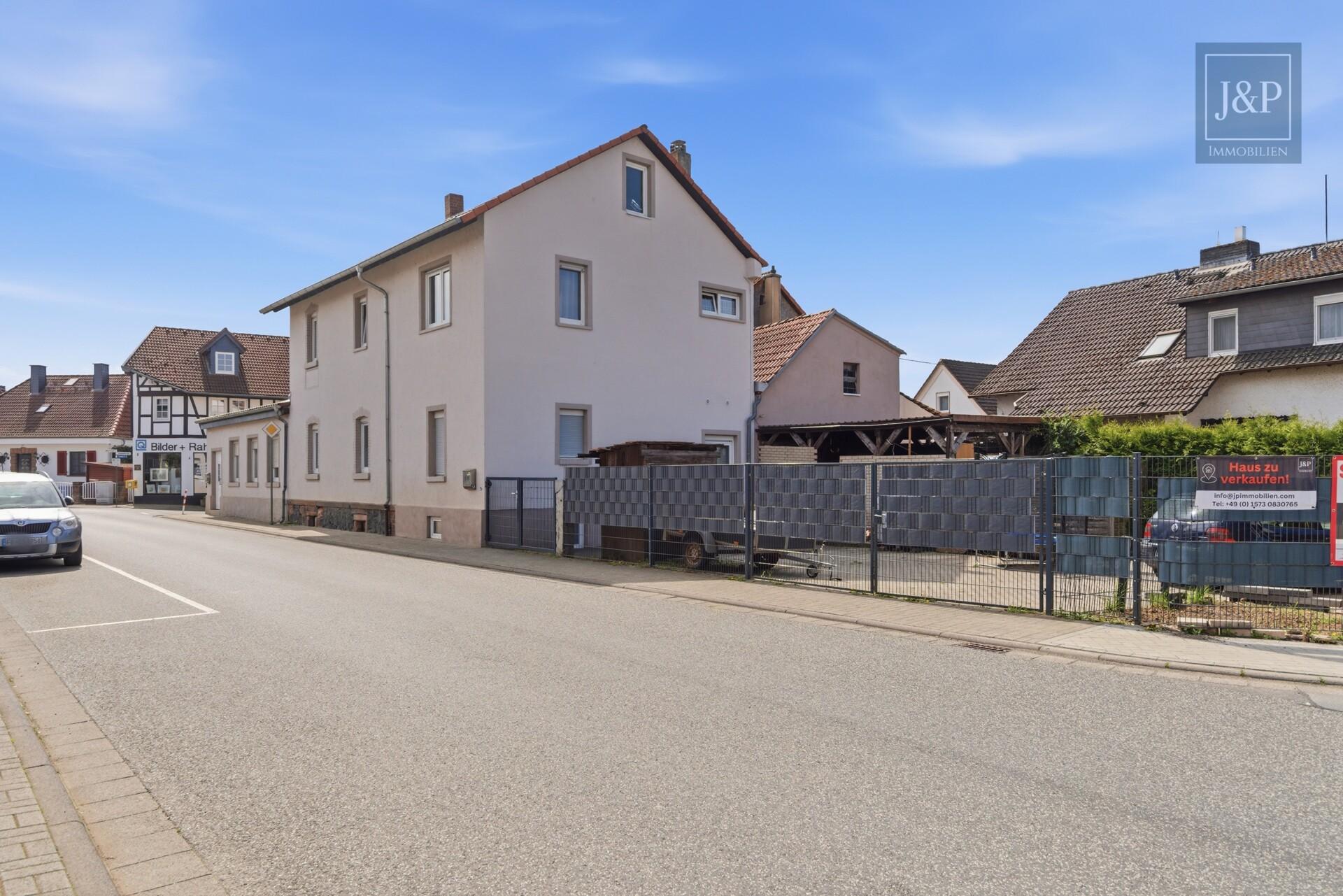 6,7% Mietrendite: Modernisiertes Mehrfamilienensemble in Altenstadt-Höchst! - Außenansicht