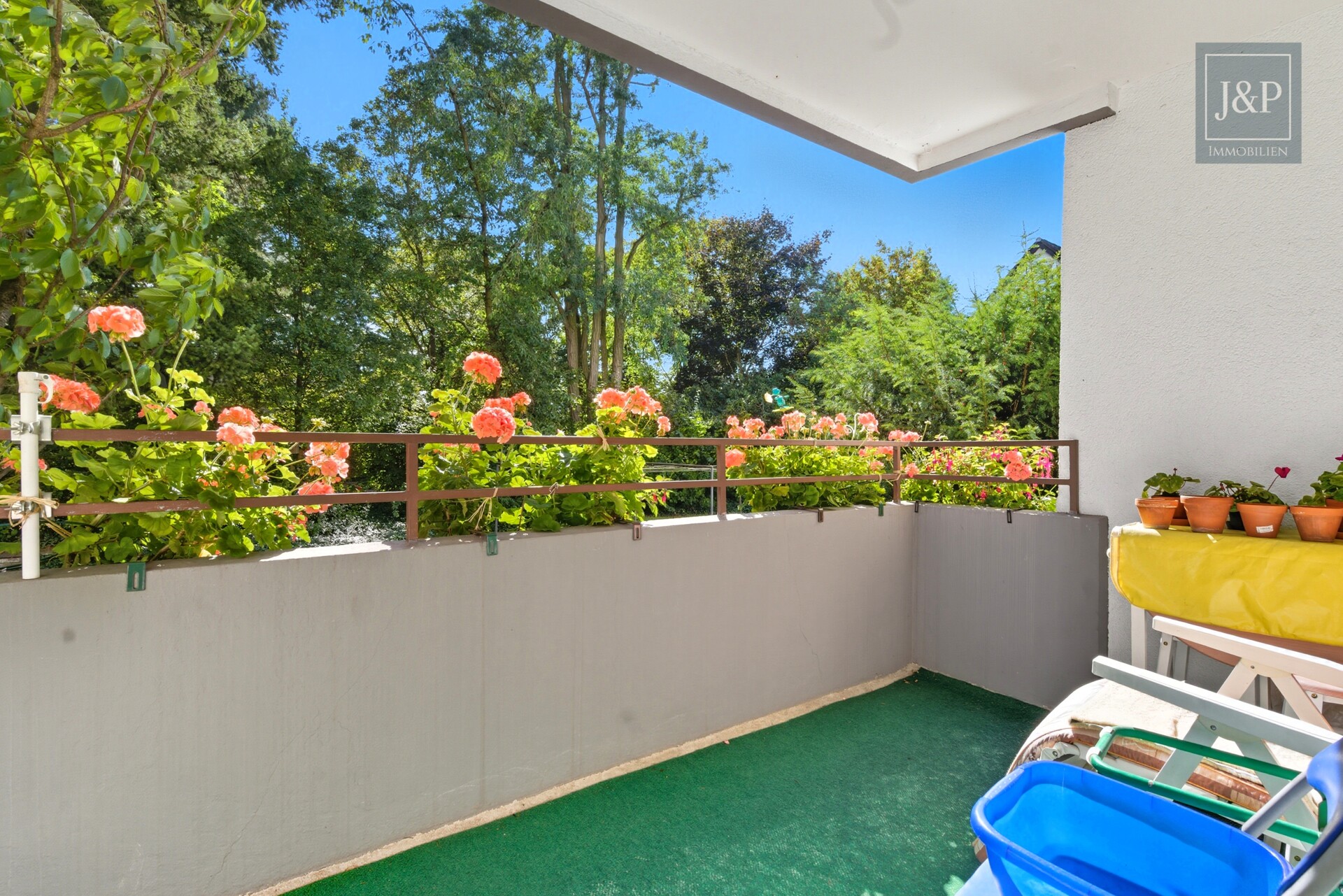 Kapitalanlage mit Weitblick – Vermietete 4-Zimmer-Wohnung in Darmstadt-Arheilgen - Balkon