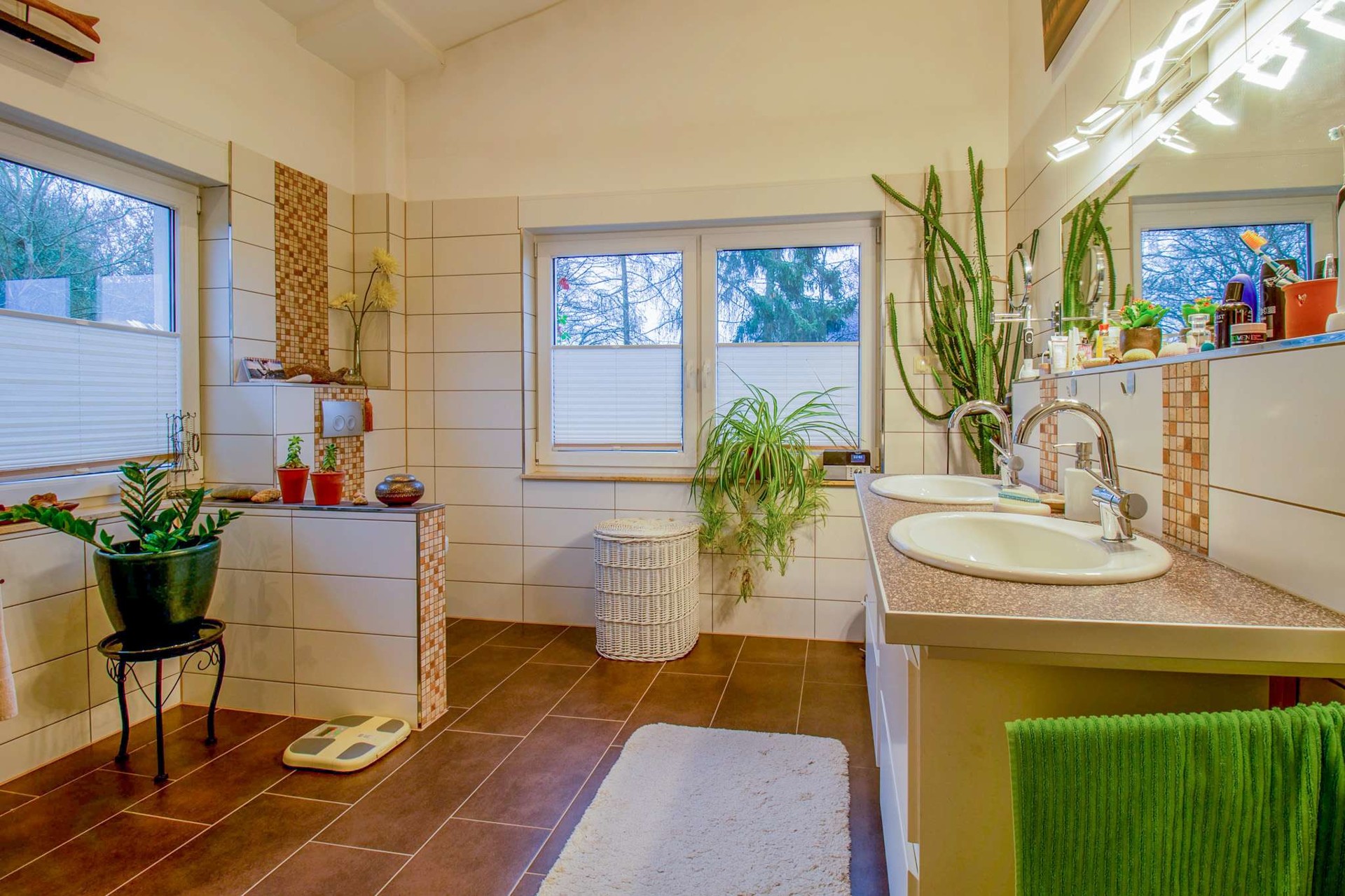 Saniertes Einfamilienhaus mit traumhafter Gartenanlage - Badezimmer 1