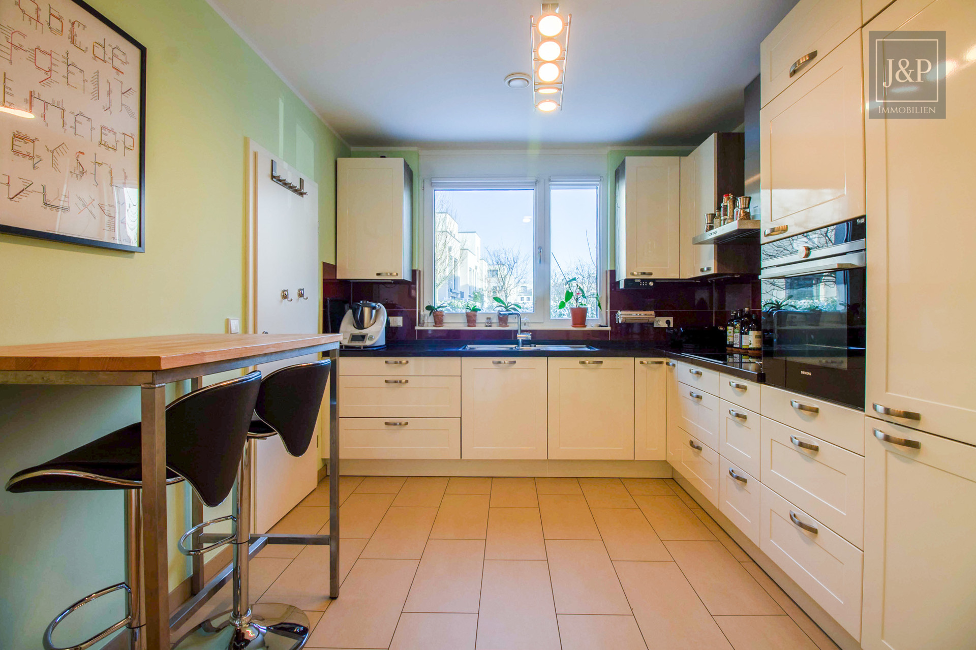 Luxus und Energieeffizienz kombiniert - Genießen Sie Ihr Zuhause mit Dachterrasse! - Küche