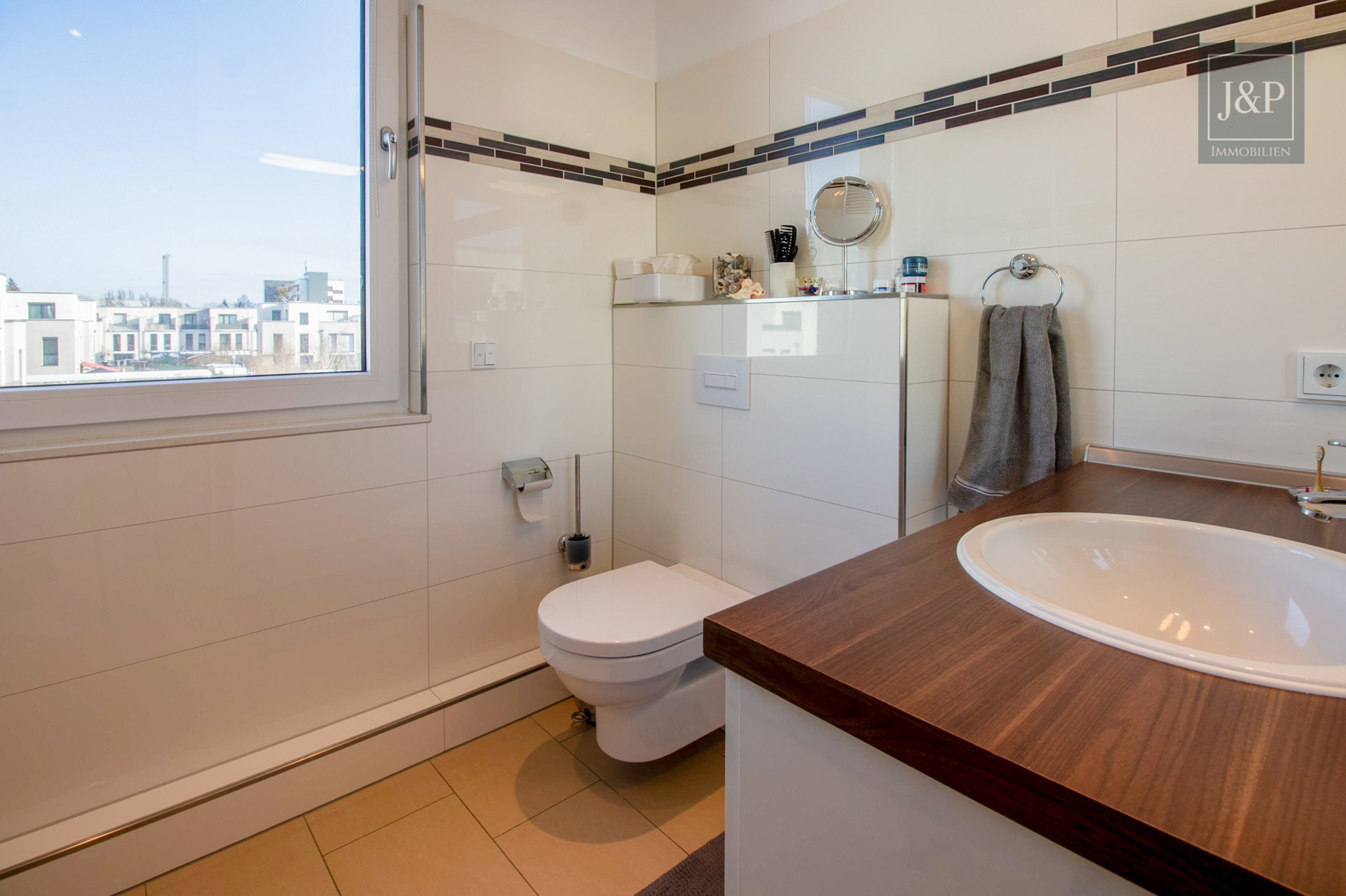 Luxus und Energieeffizienz kombiniert - Genießen Sie Ihr Zuhause mit Dachterrasse! - Badezimmer 2. OG