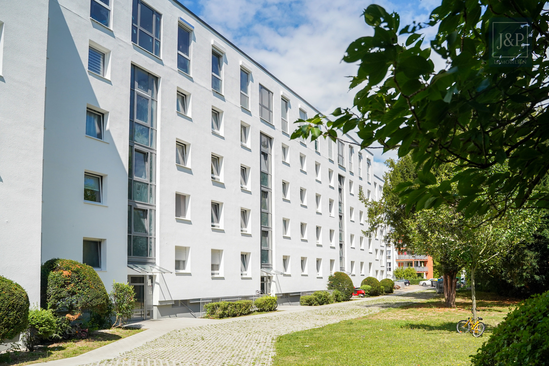A+, Wärmepumpe, Terrasse: Schöne Gartenwohnung in Rödelheim! - Außenansicht