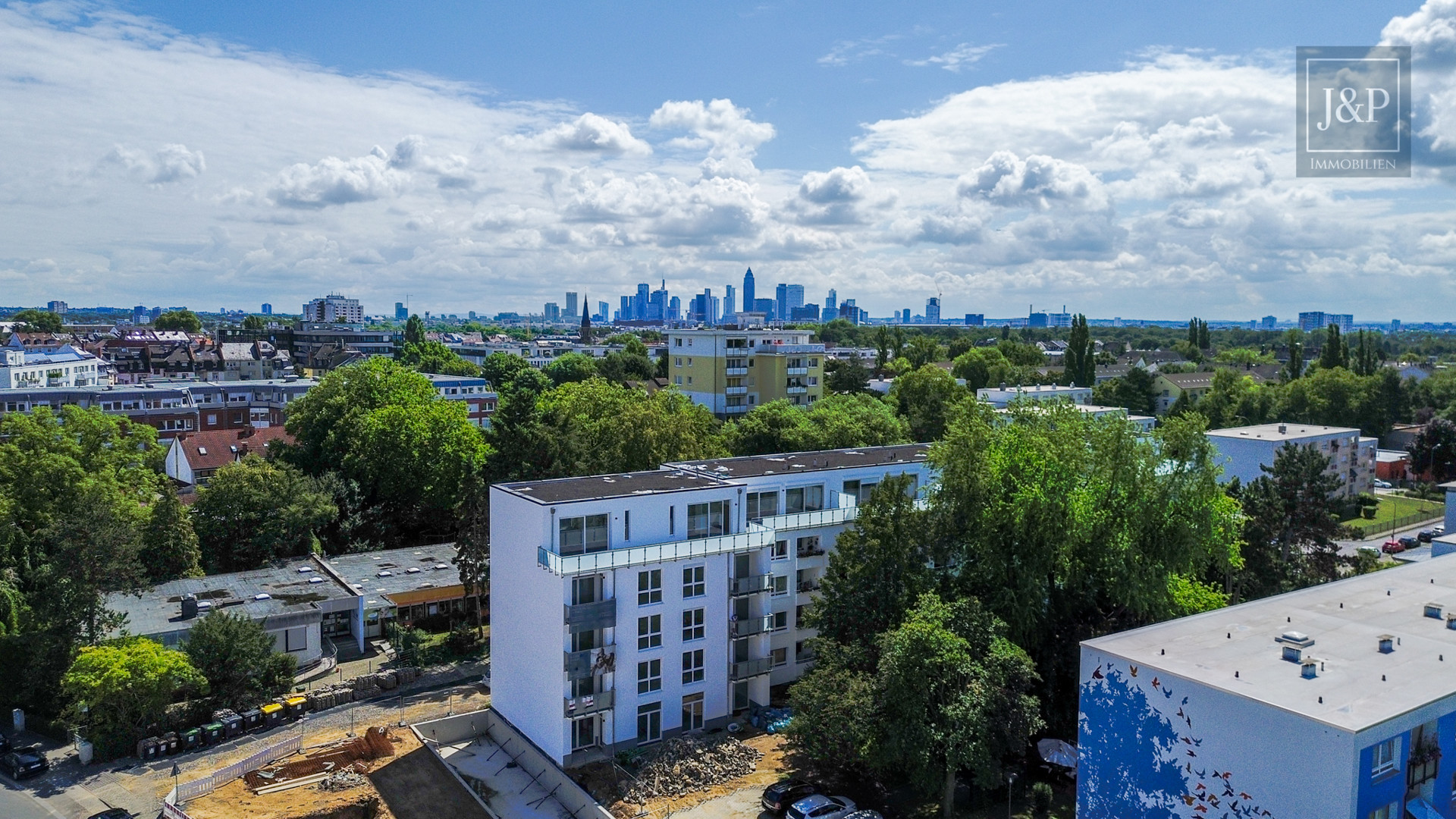 A+, Wärmepumpe, Terrasse: Schöne Gartenwohnung in Rödelheim! - Luftaufnahme
