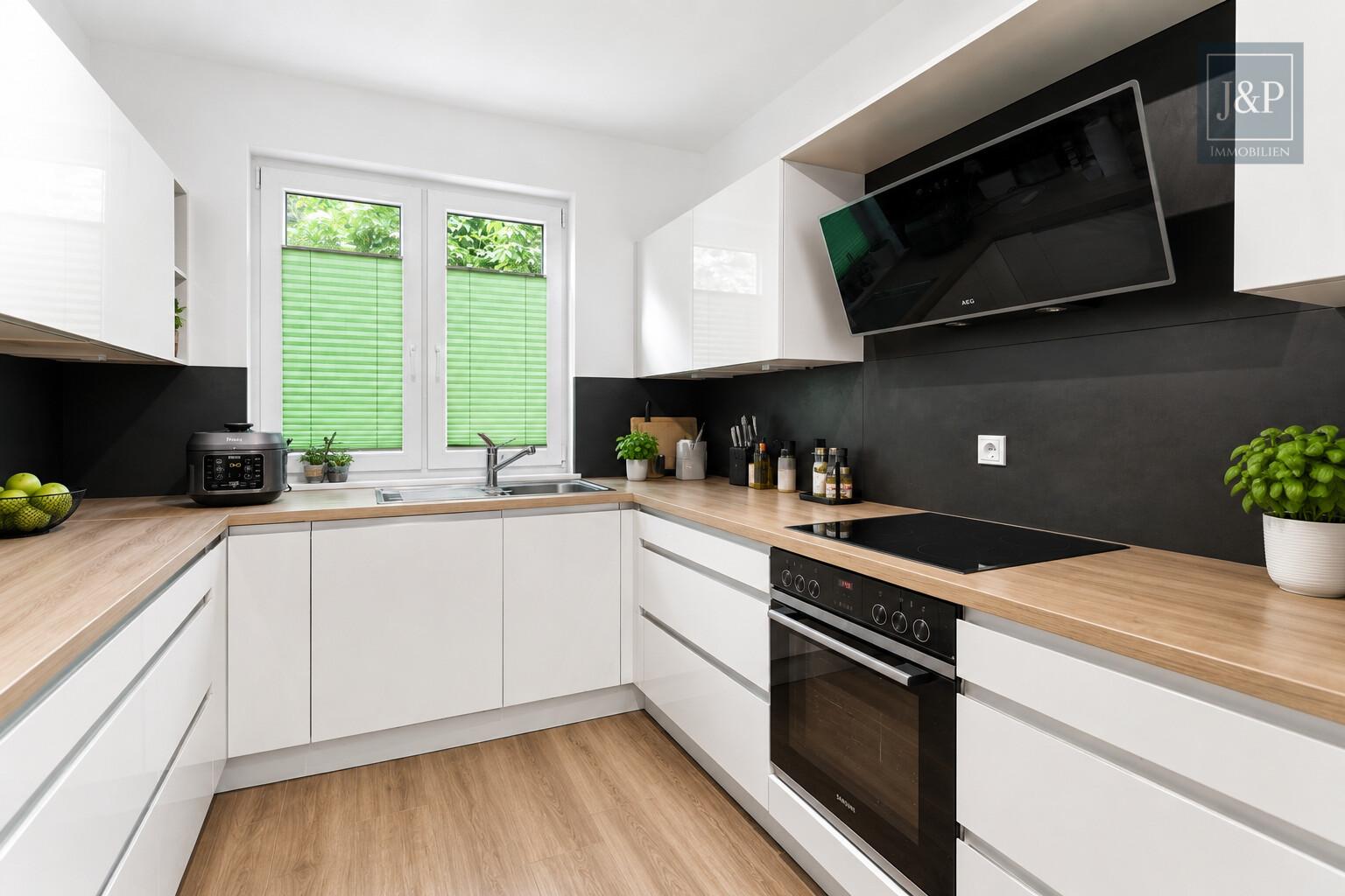 Neuwertiges Reihenmittelhaus mit Garten und Wärmepumpe in Frankfurt-Bonames! - Küche