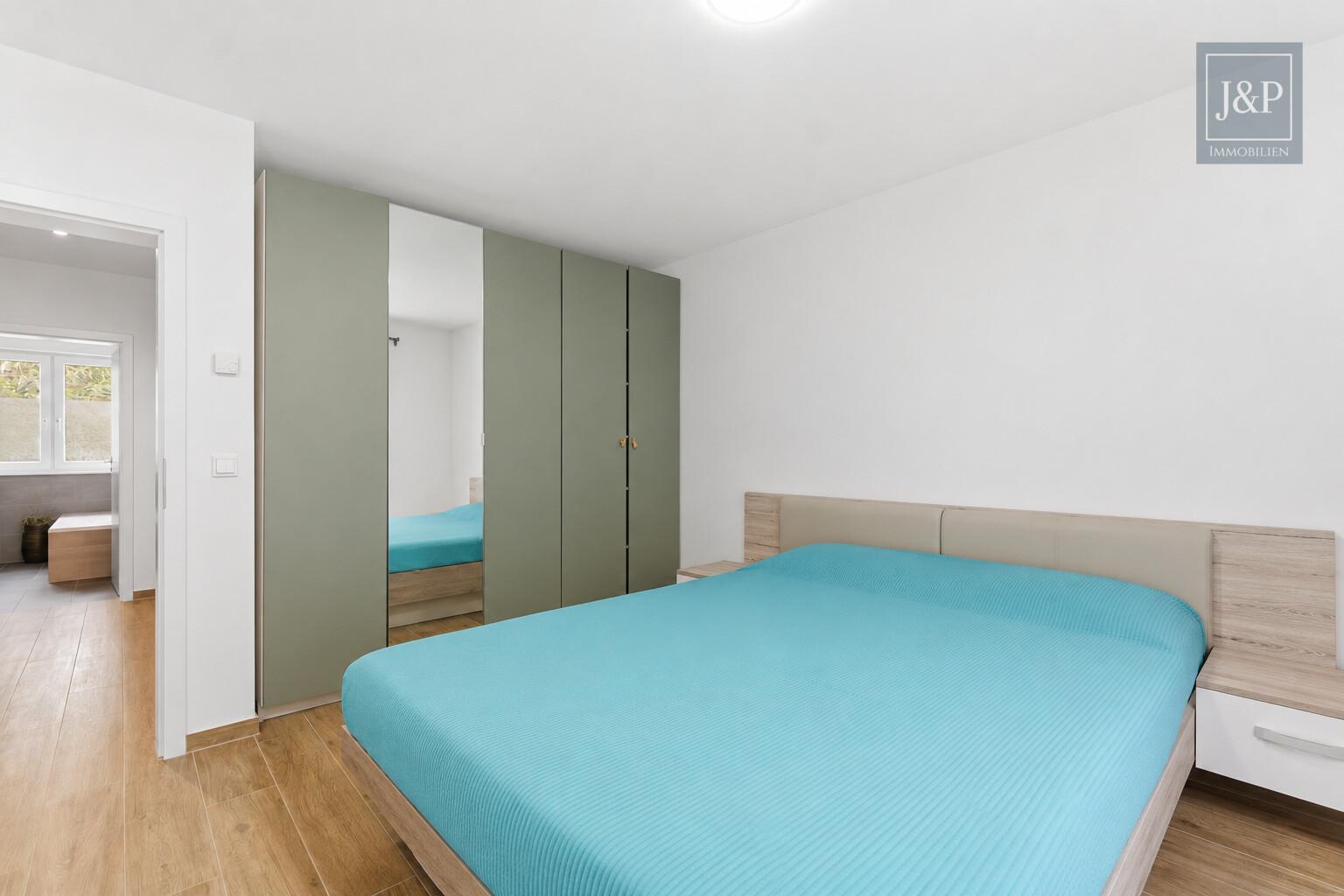 Neuwertiges Reihenmittelhaus mit Garten und Wärmepumpe in Frankfurt-Bonames! - Schlafzimmer