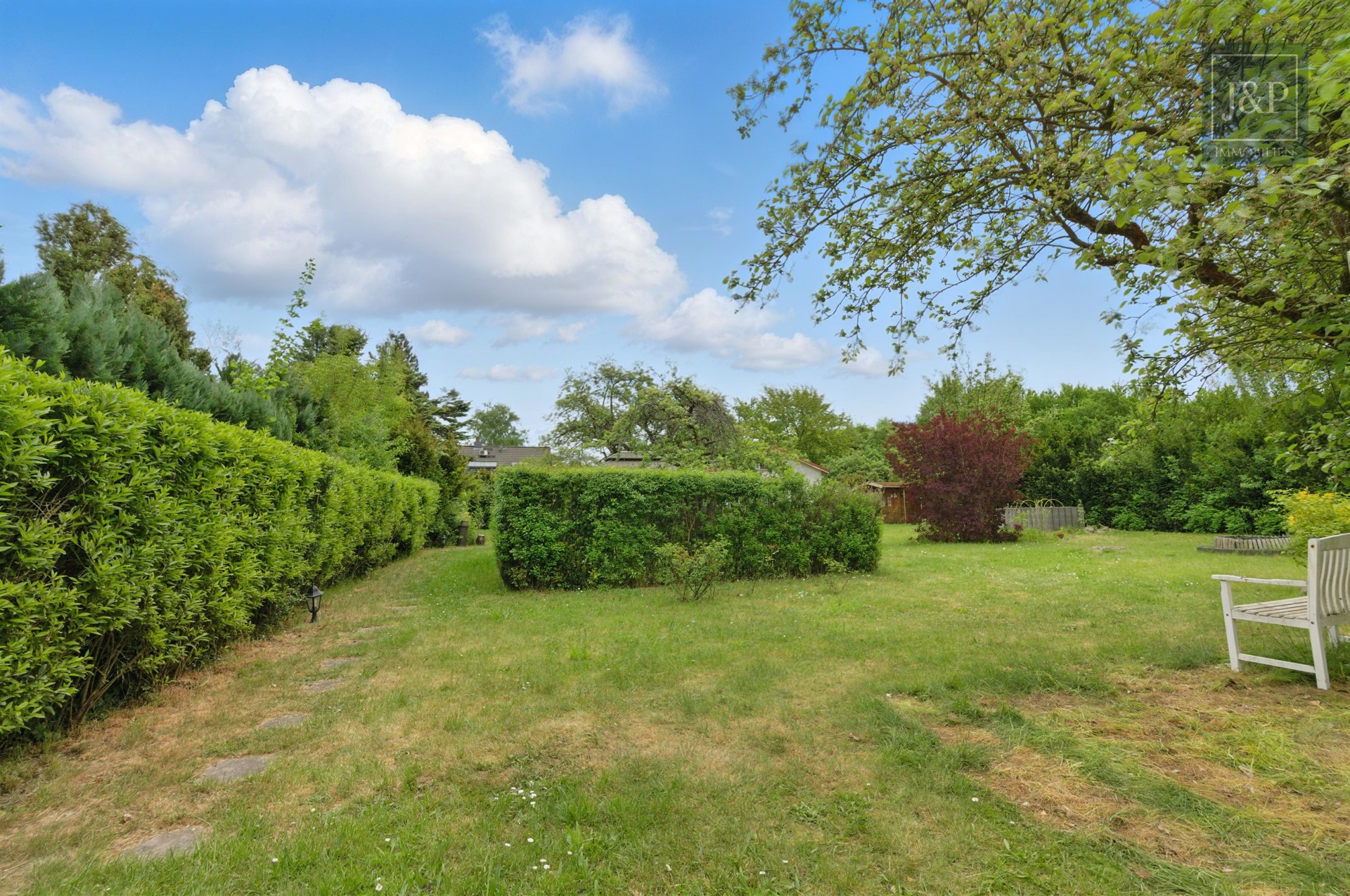 1123 m² Grundstück mit Geschichte – Gelegenheit für Umbau oder Neubau - Garten