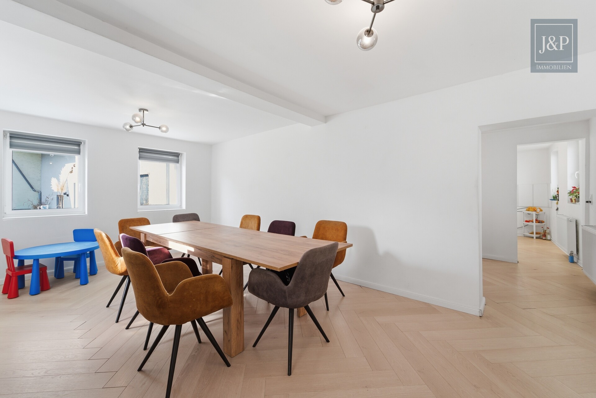 Zwei Häuser – ein Zuhause: Komplett sanierte Einfamilienhäuser für Familien in Mainz-Dexheim - Wohnbereich Haus 2